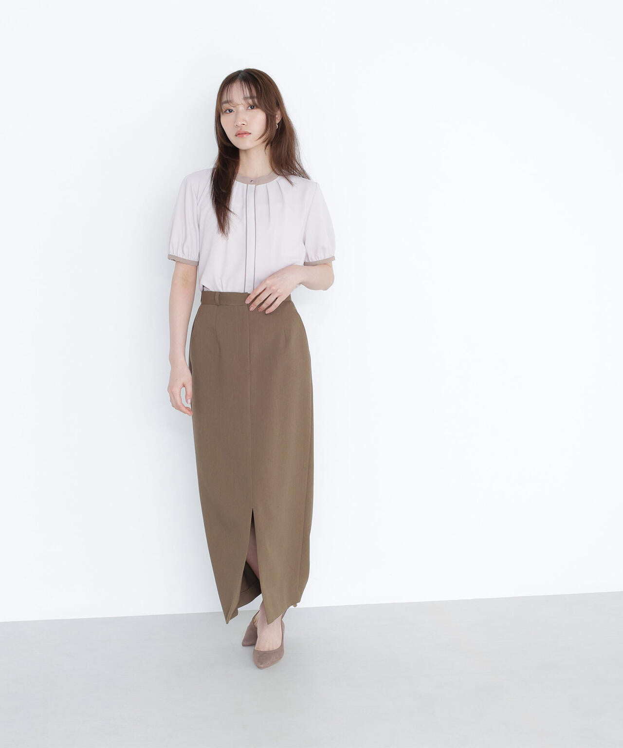 バイカラートリミングブラウス