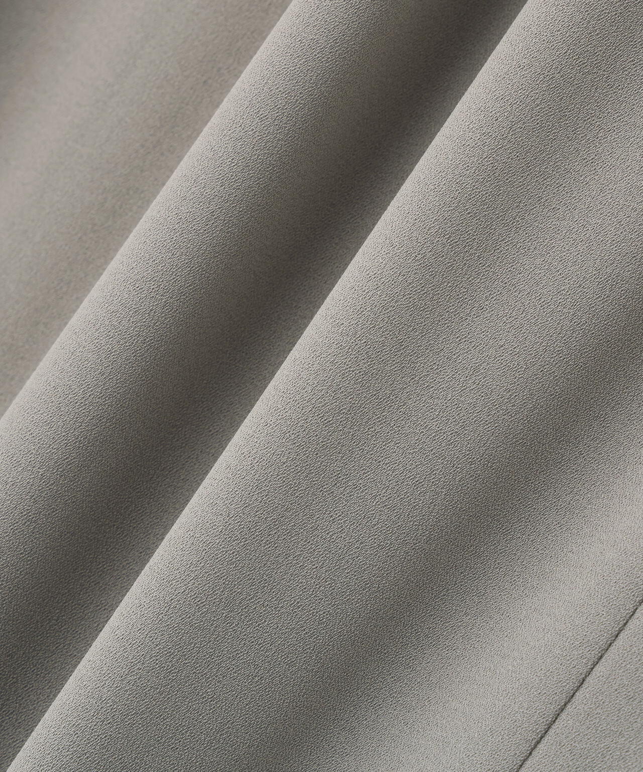 フリルネックナローボウタイブラウス