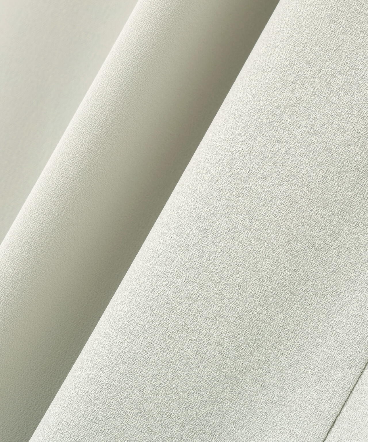 フリルネックナローボウタイブラウス