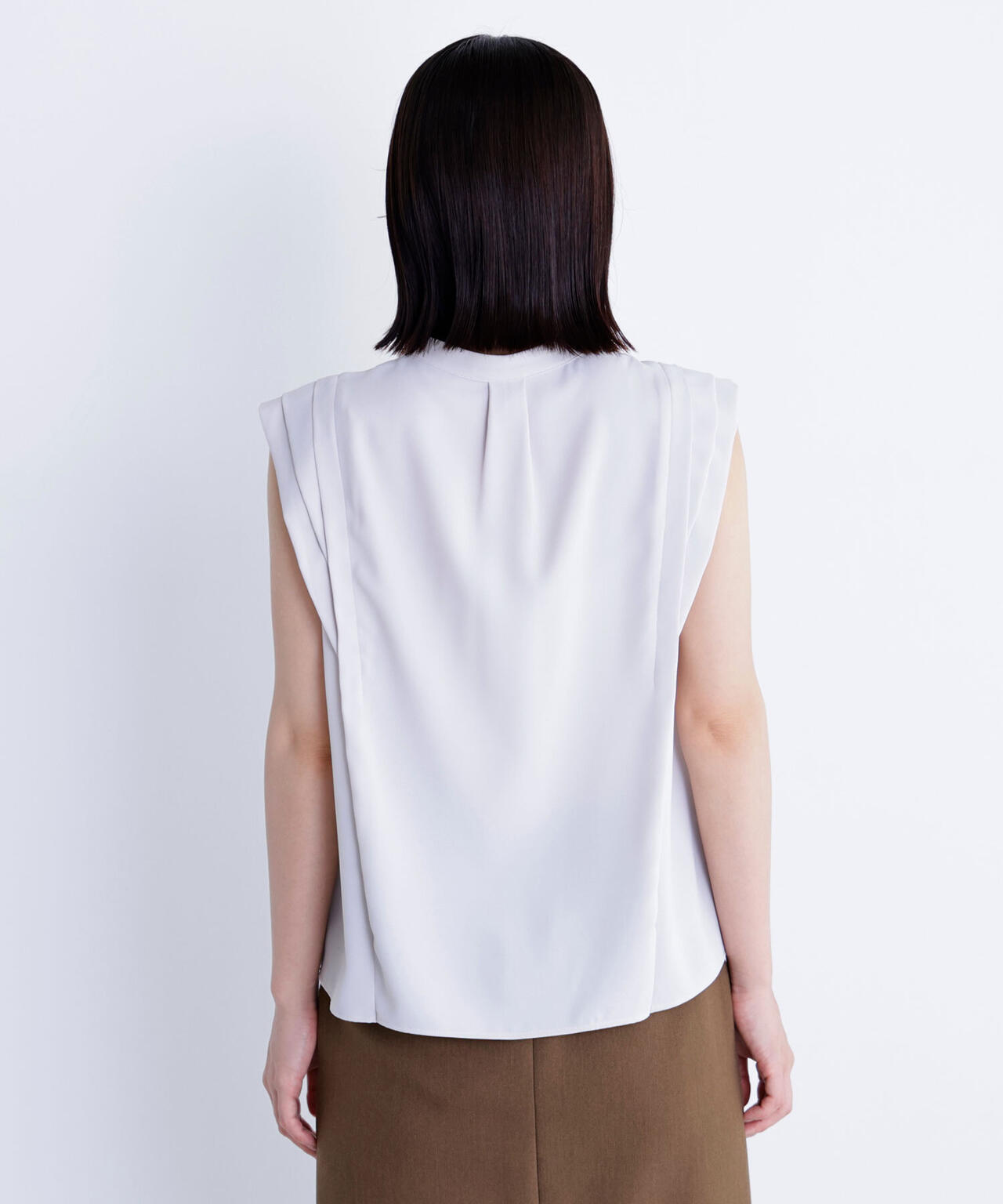 デザインショルダーブラウス