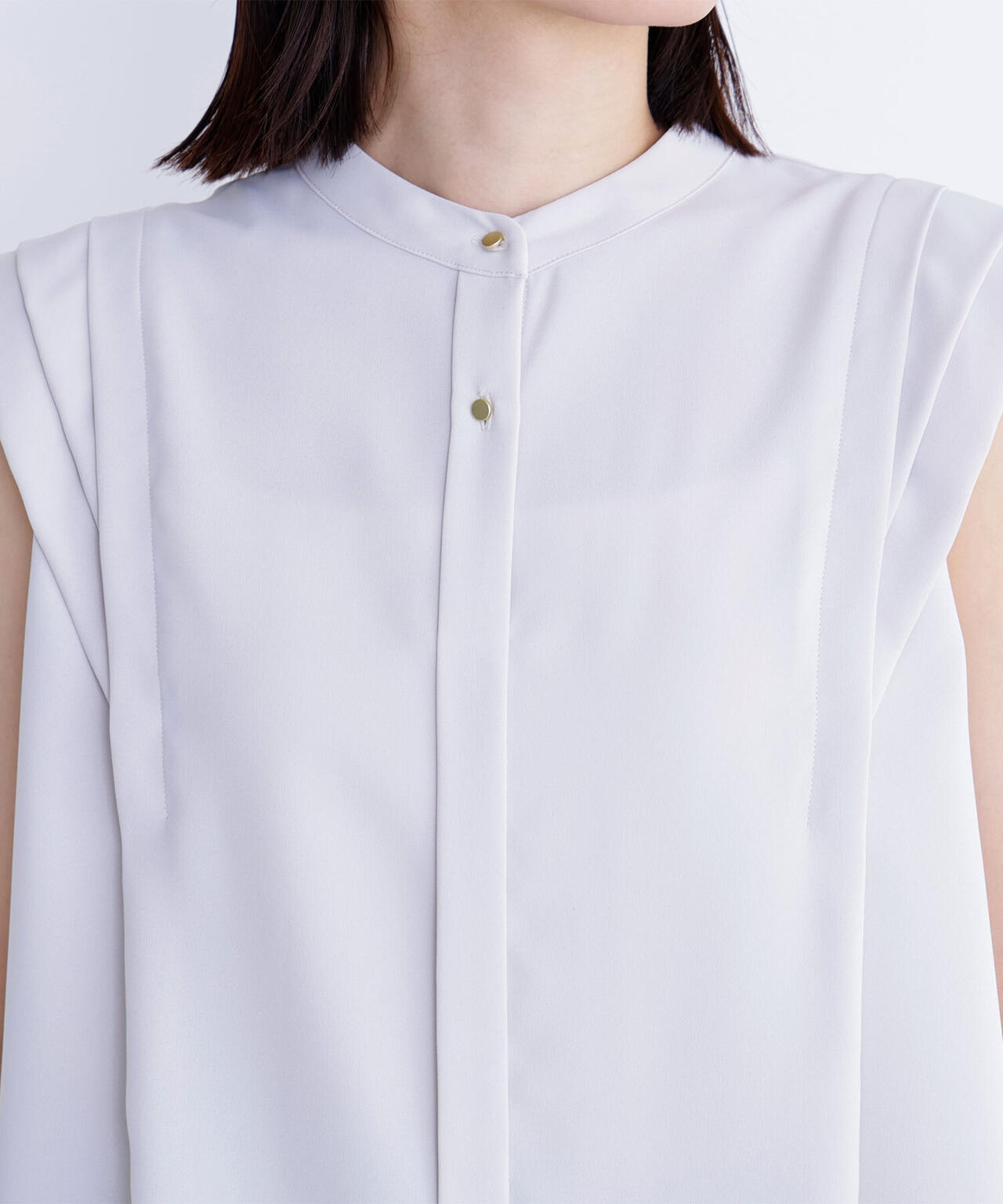 デザインショルダーブラウス