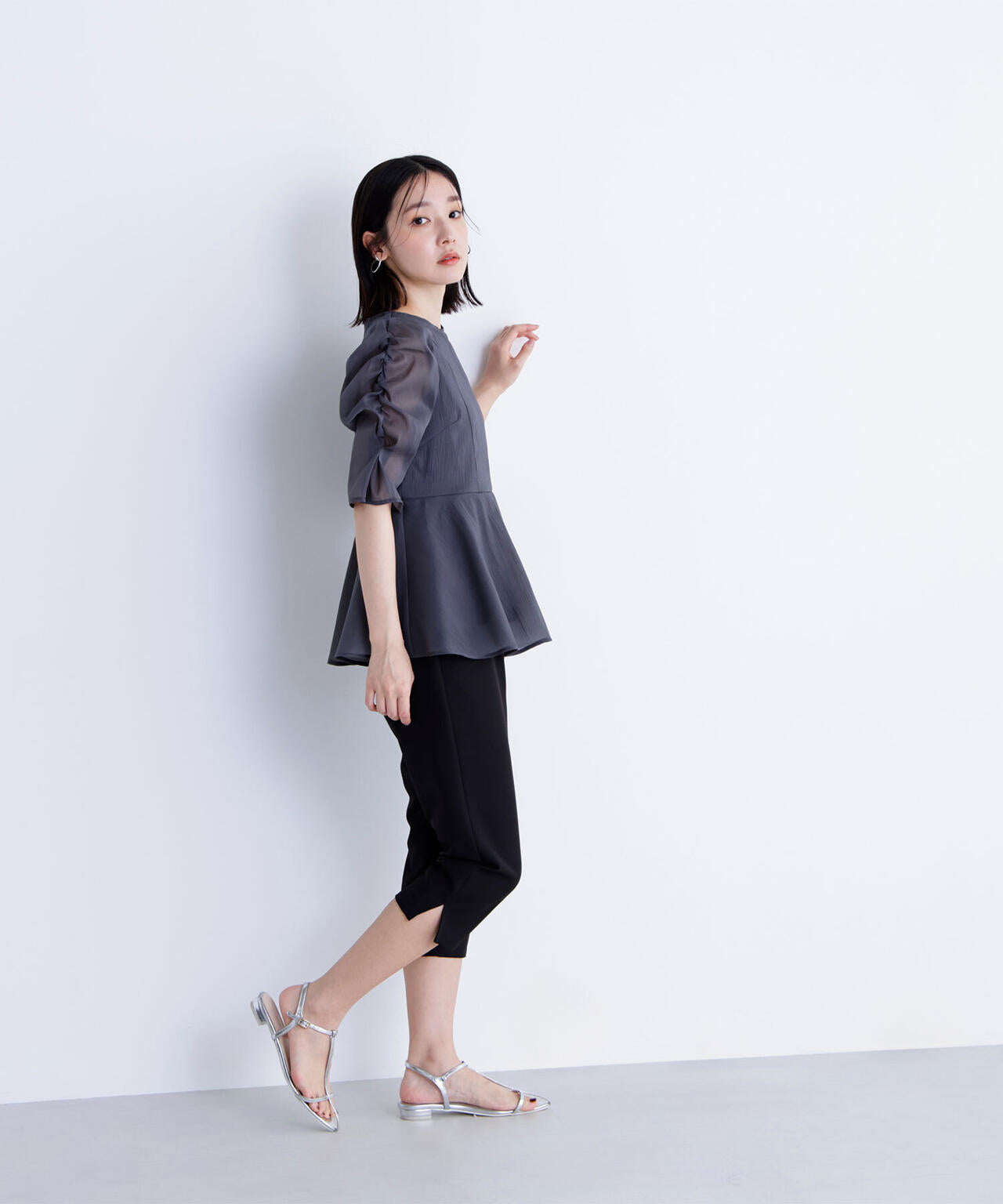 【大宮ルミネ・official site限定カラー:パープル】シアーペプラムブラウス