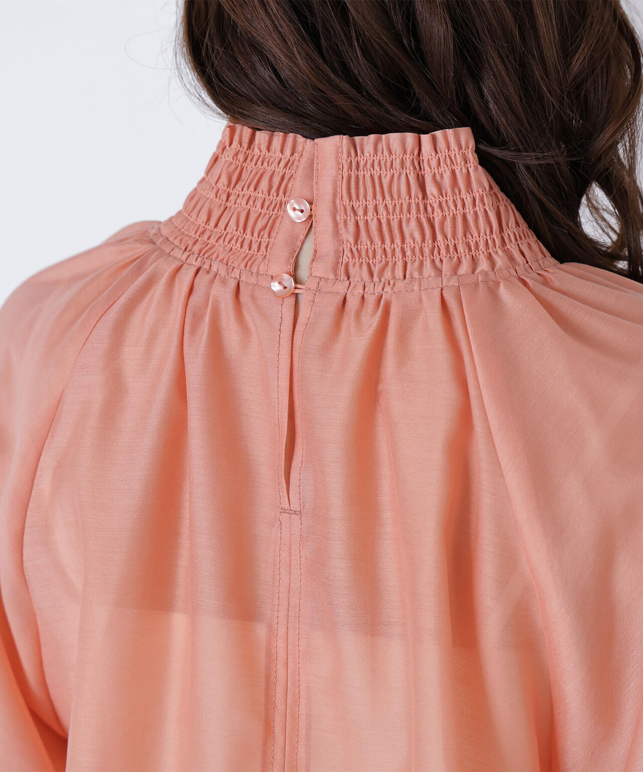 シャーリングネックドルマンブラウス