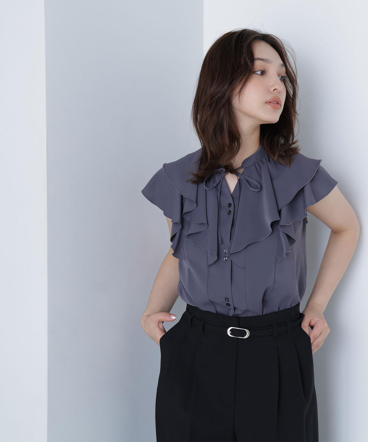 ラッフルショートスリーブブラウス