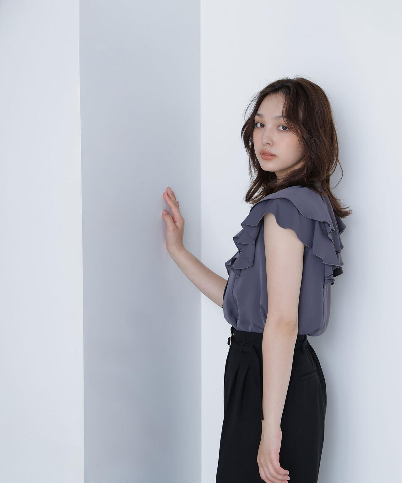 ラッフルショートスリーブブラウス