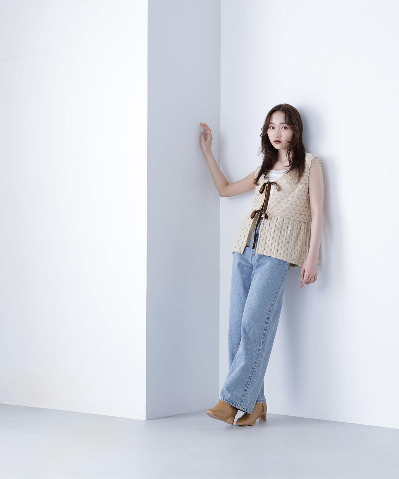 フェザーレースジレ