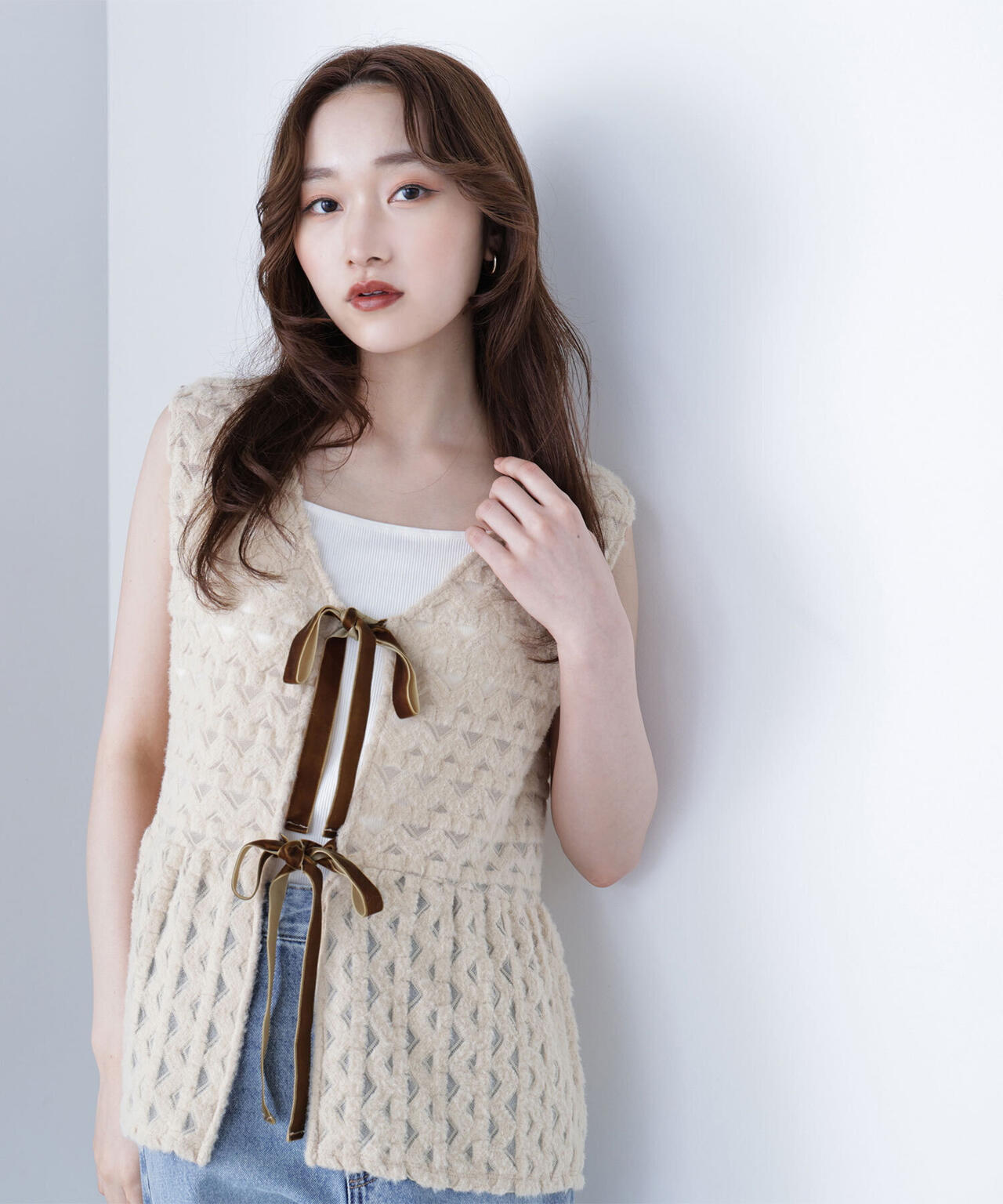 フェザーレースジレ