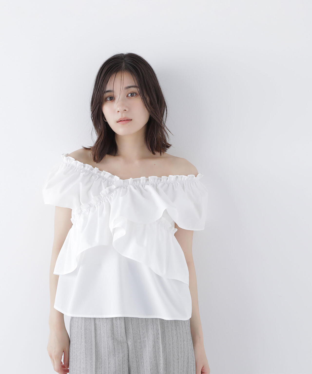 クロスフリルギャザーブラウス