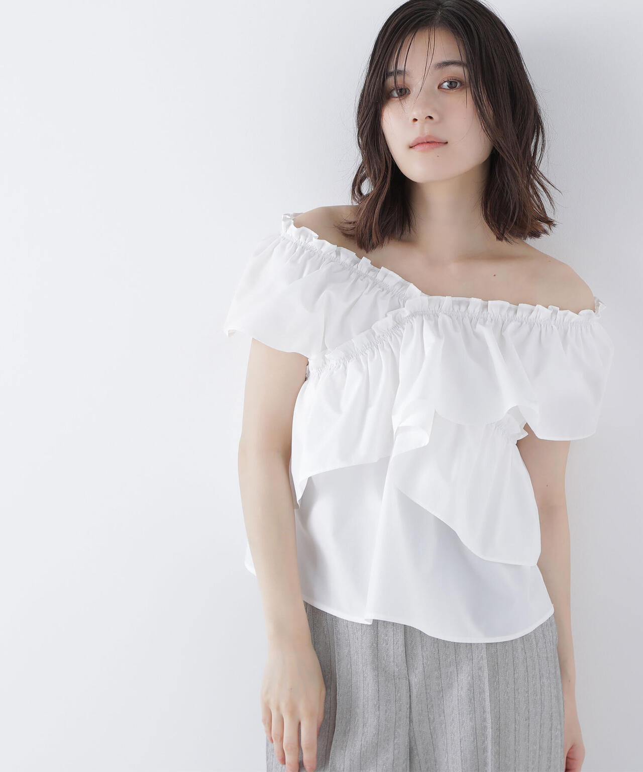クロスフリルギャザーブラウス