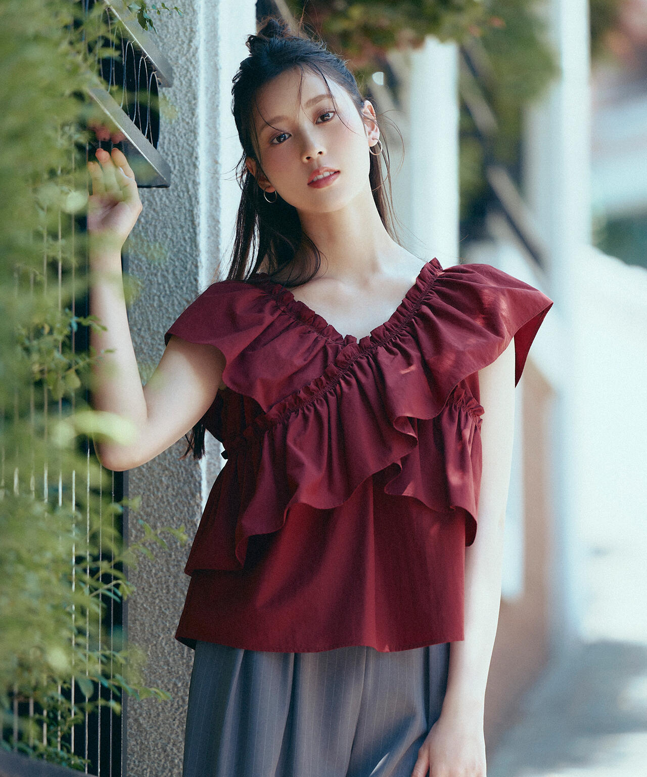 クロスフリルギャザーブラウス