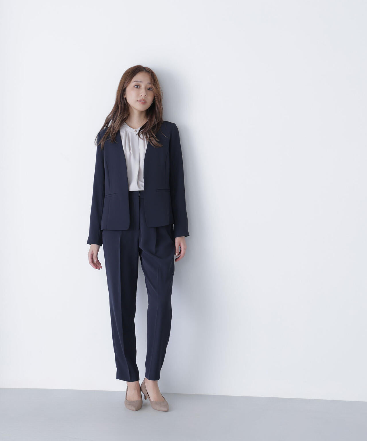 フロントタックブラウス