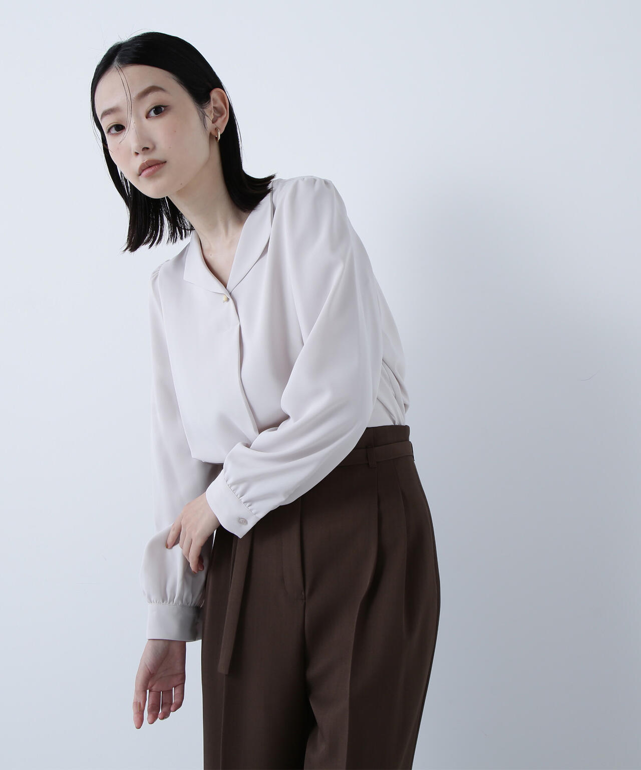 スキッパーメタルポイントブラウス