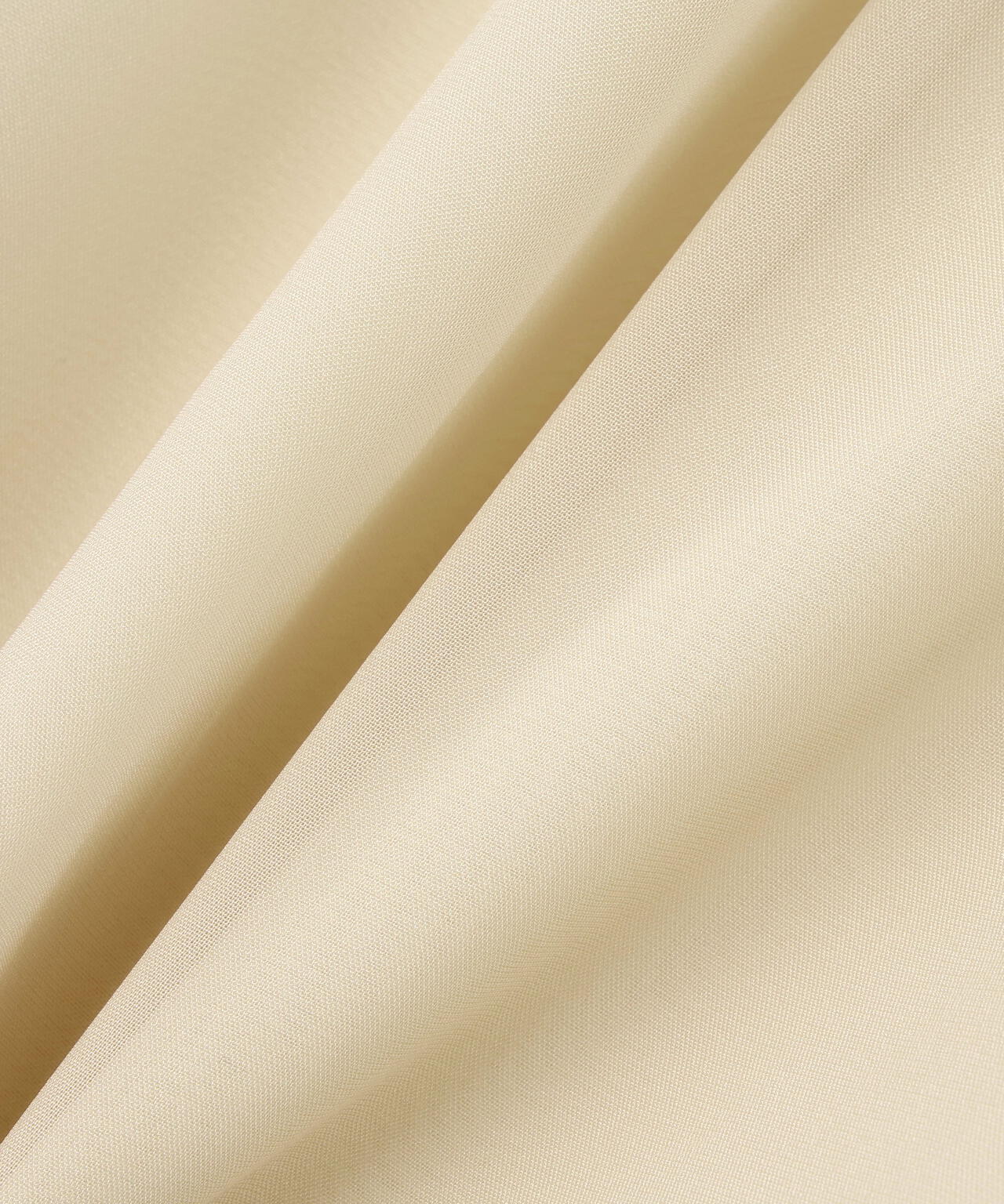 ハイネックボリュームシアーブラウス