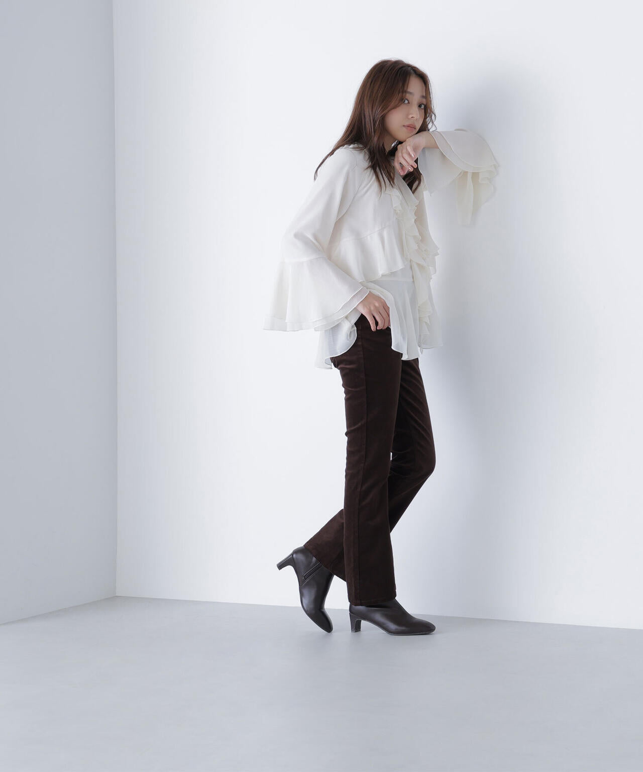 ラッフルフリルチュニックブラウス