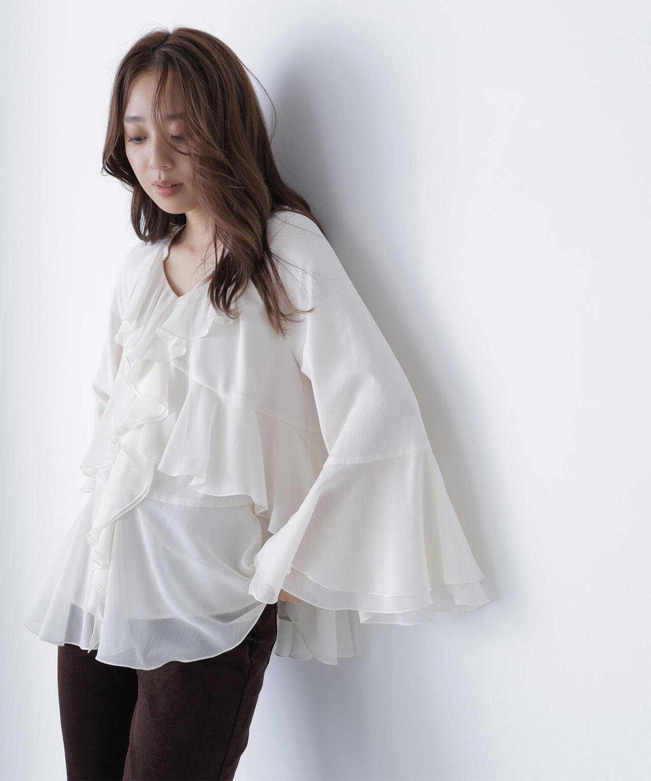 ラッフルフリルチュニックブラウス