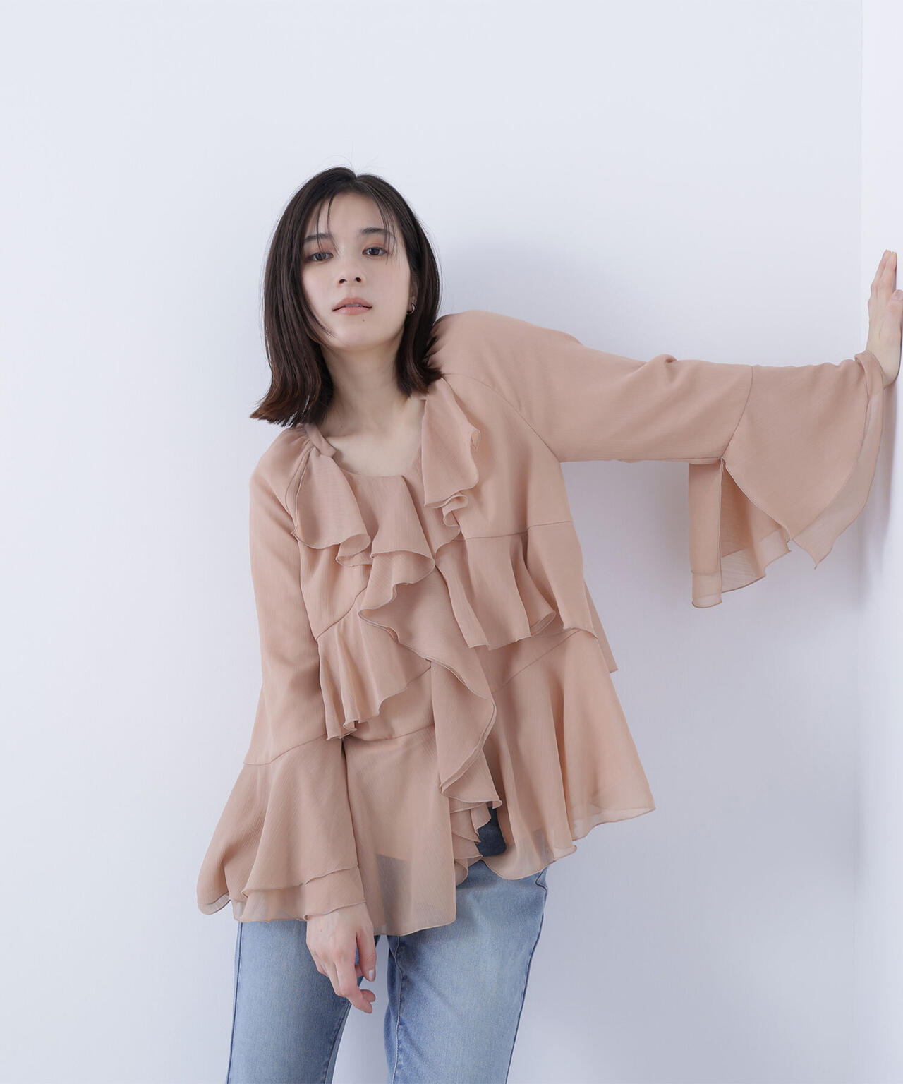 ラッフルフリルチュニックブラウス
