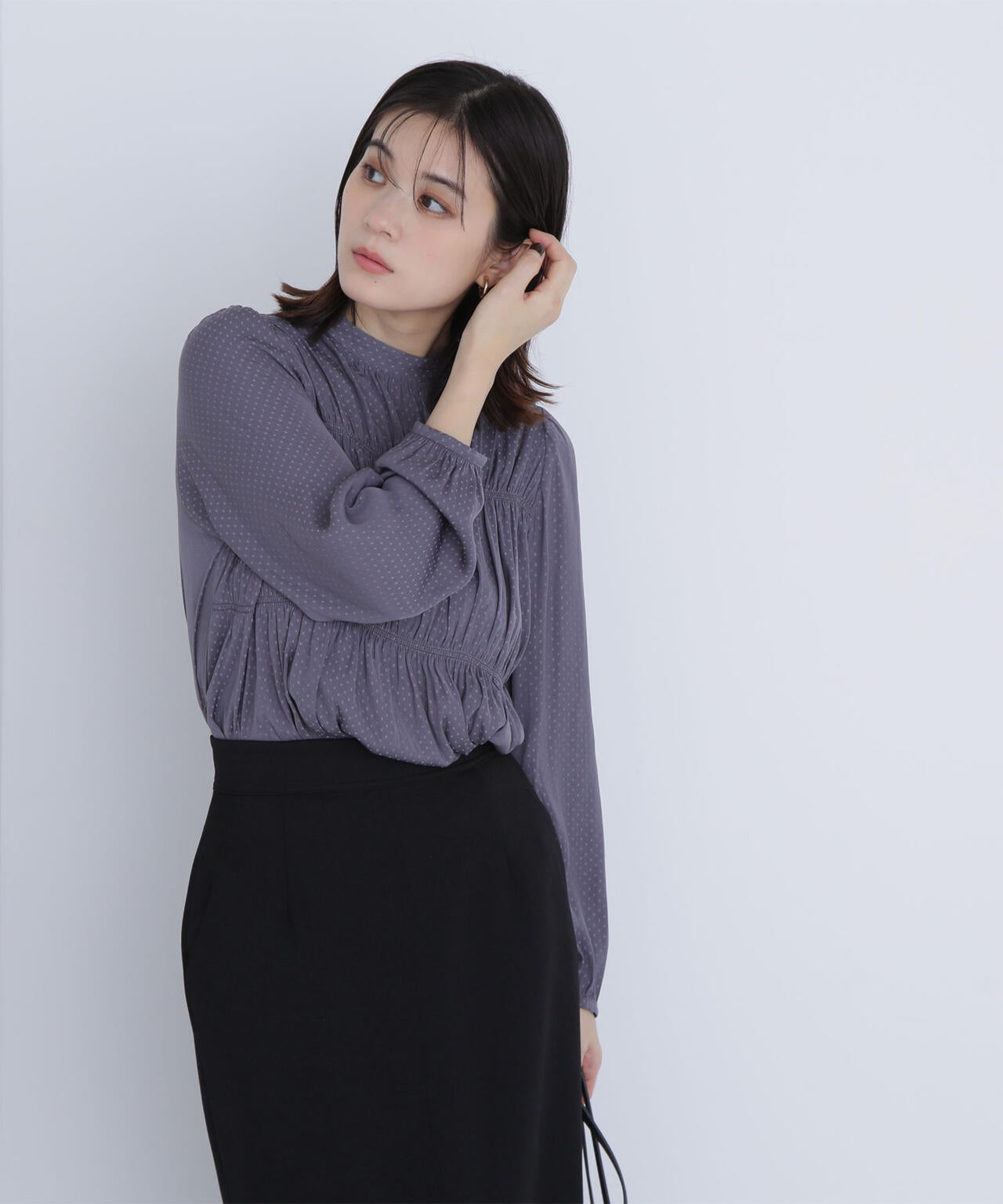 シャーリングデザインブラウス