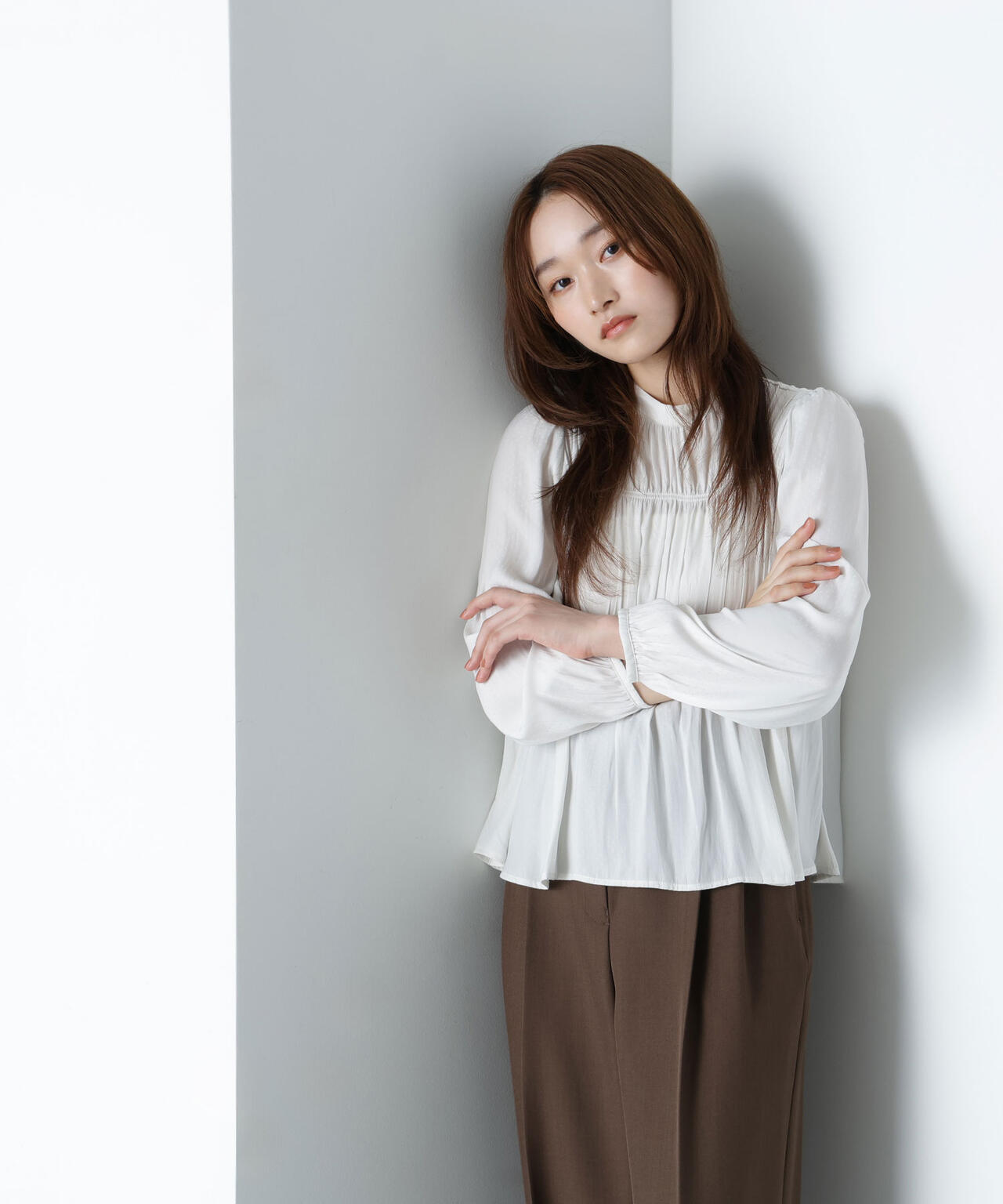 シャーリングデザインブラウス