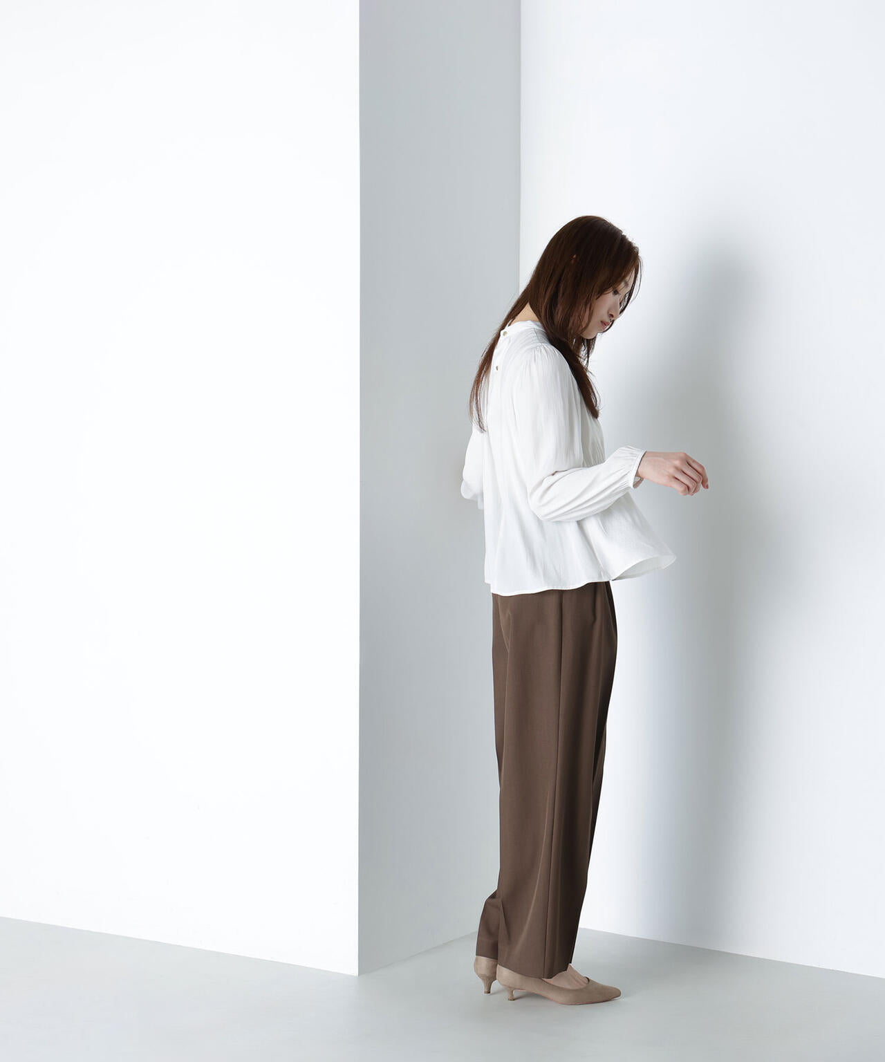 シャーリングデザインブラウス