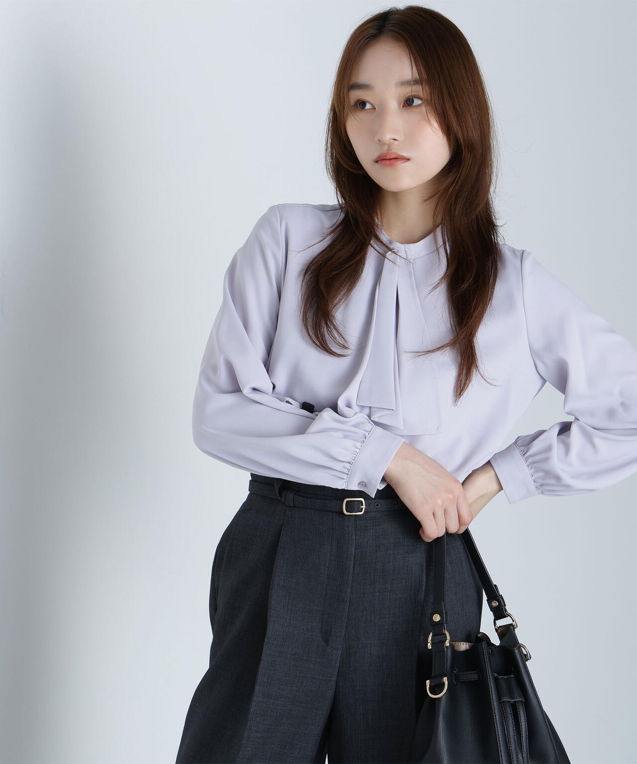 アシメラッフルボウブラウス