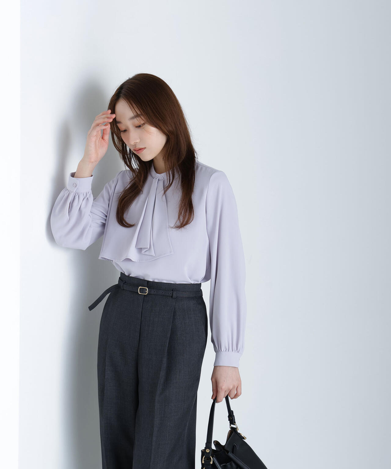 アシメラッフルボウブラウス