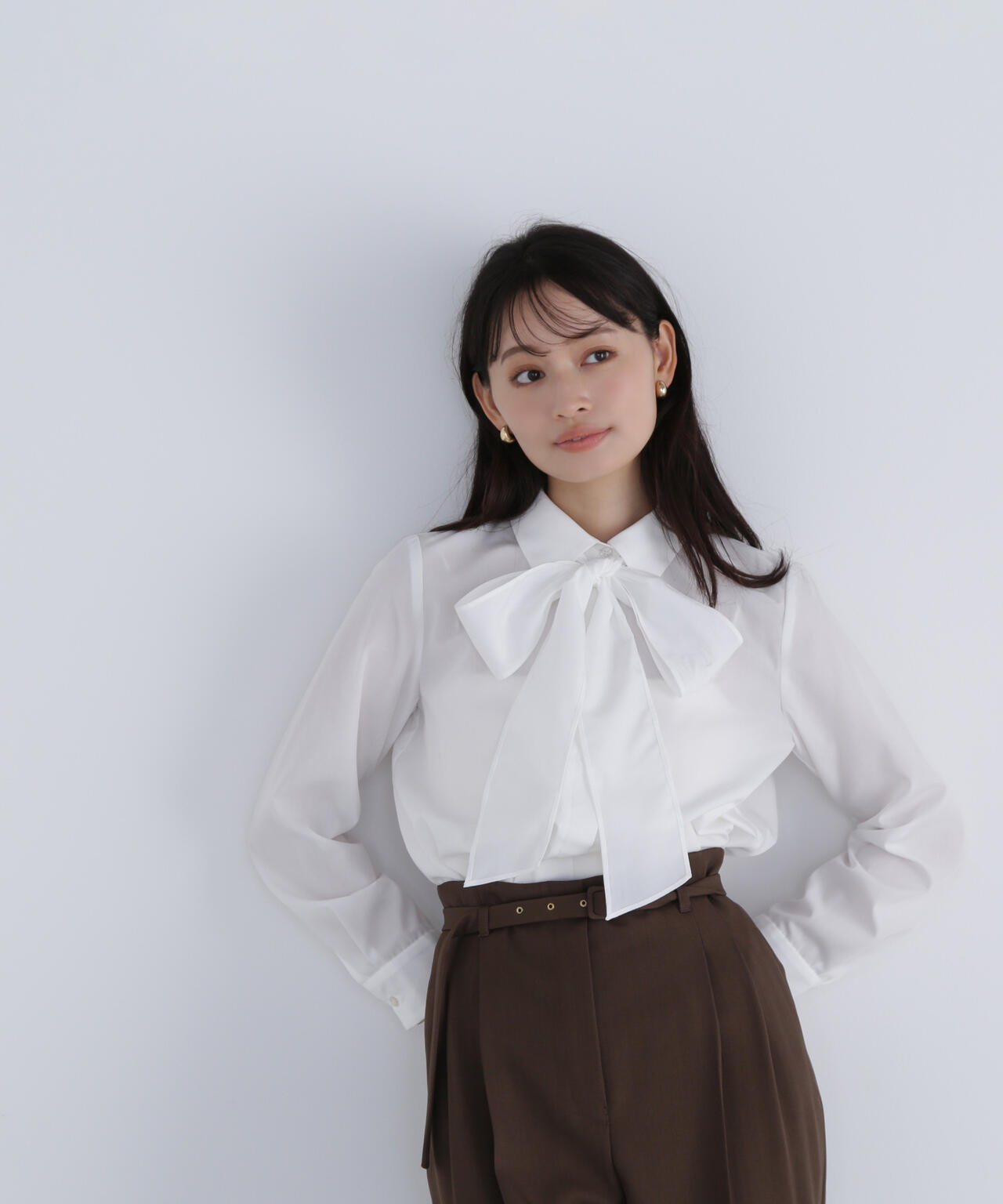 シャツカラーリボンブラウス