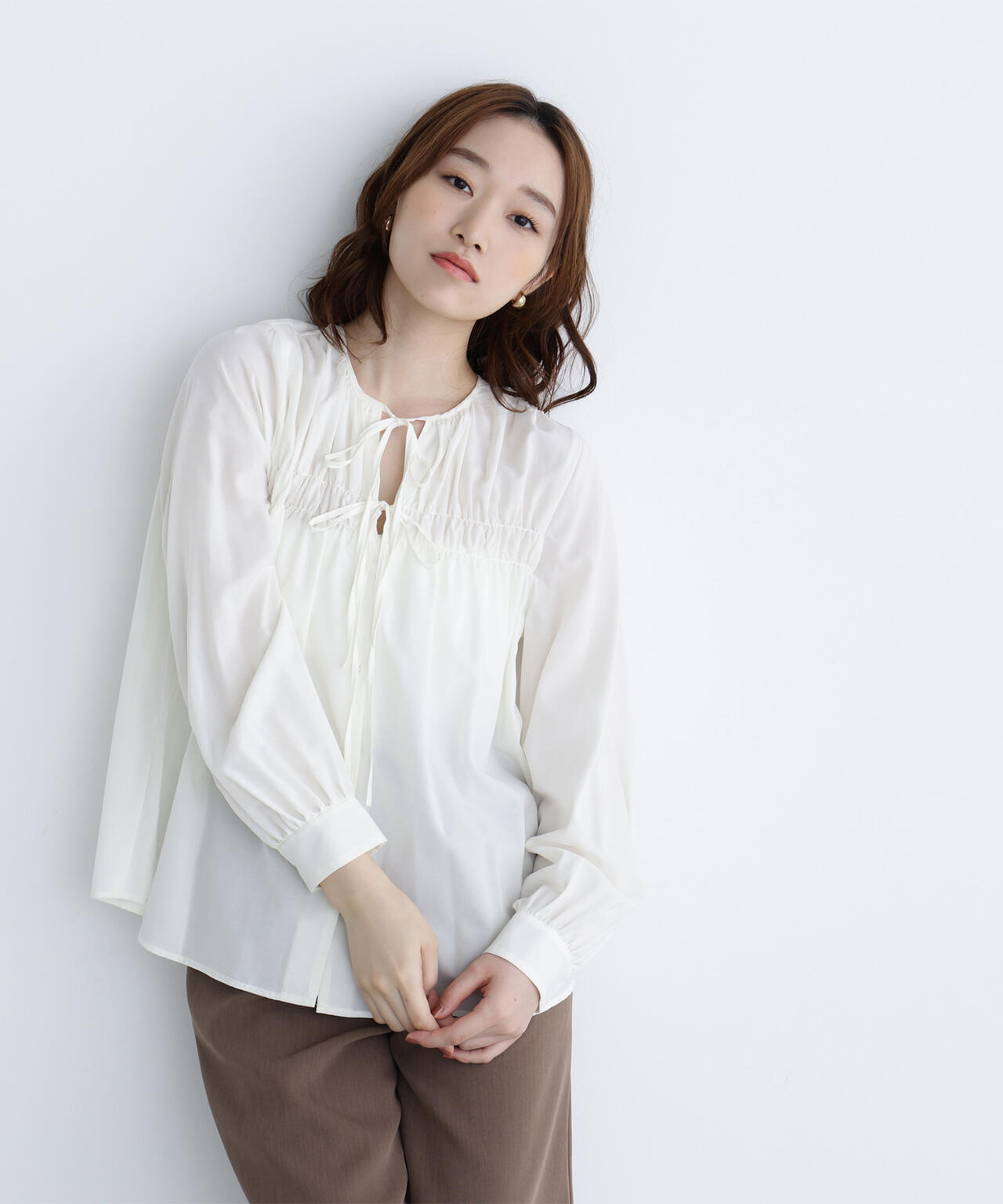 リボンギャザーブラウス