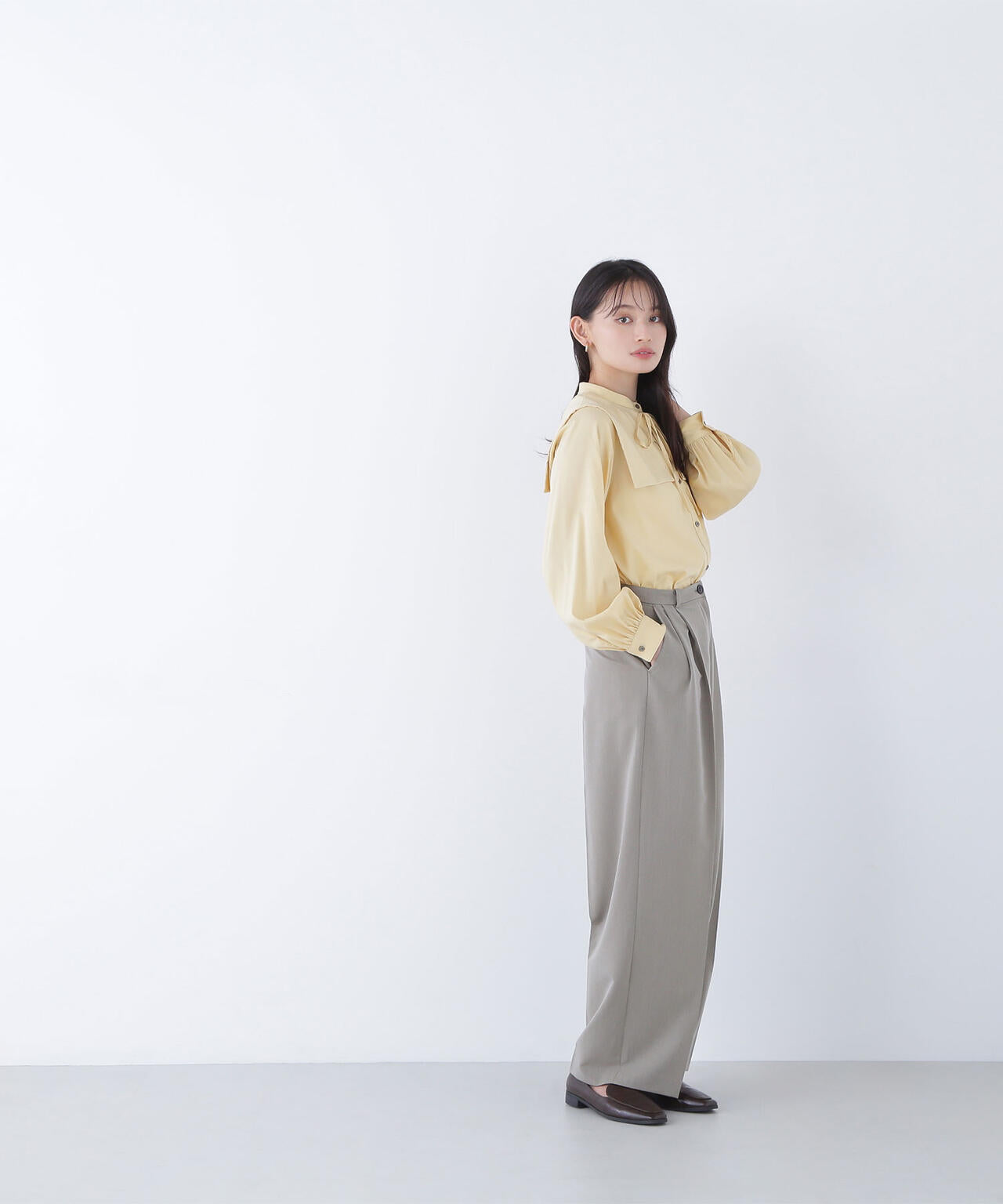 【Oggi掲載】スクエアカラーブラウス