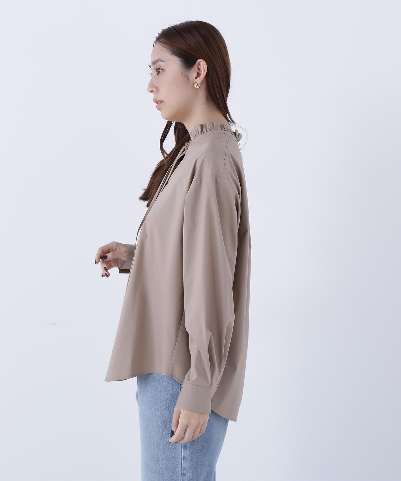 フリルネックスキッパーブラウス