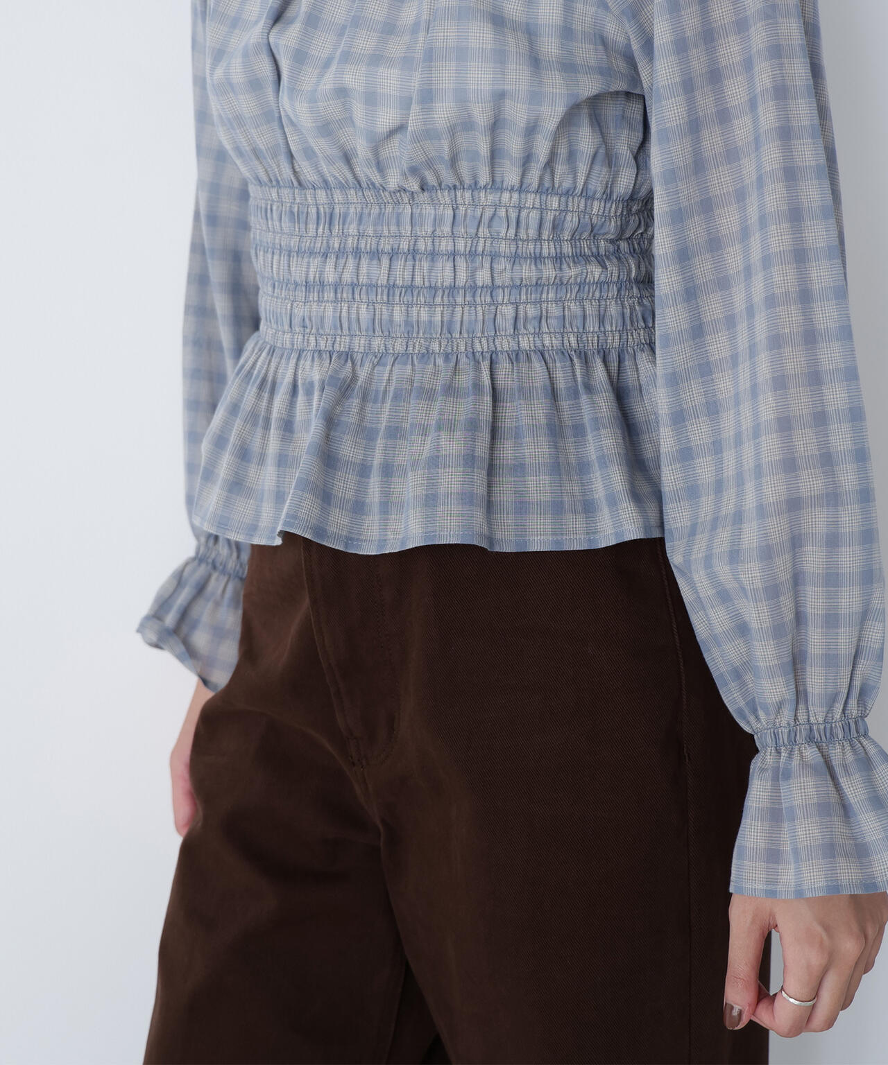 チェックペプラムブラウス