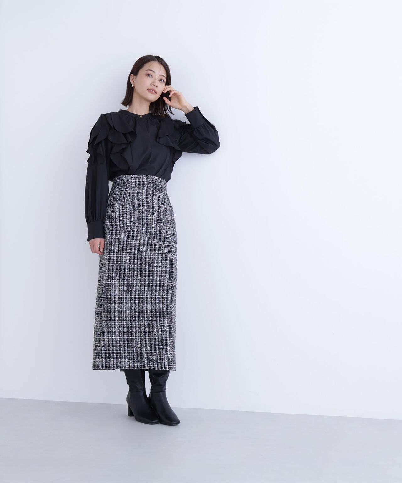 メタルポイントフリルブラウス