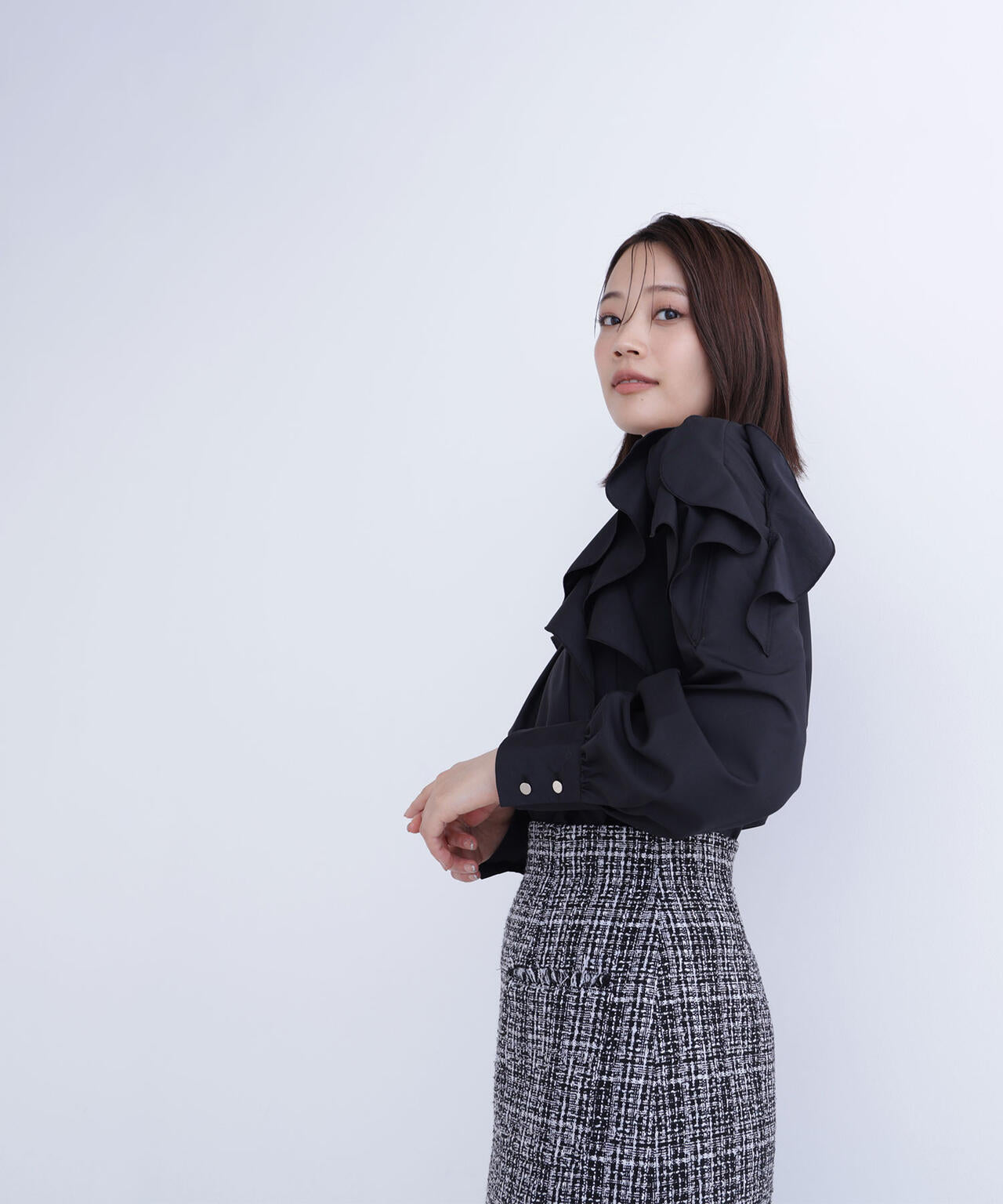 メタルポイントフリルブラウス