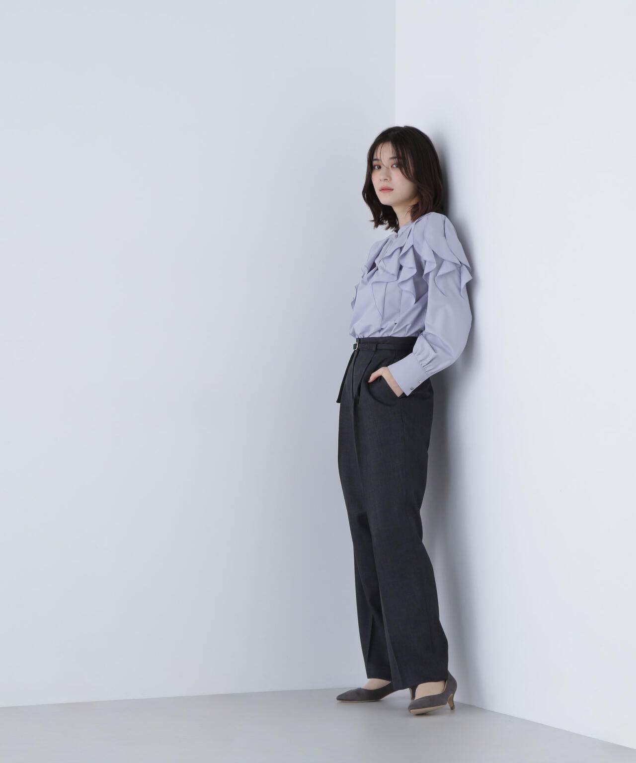 メタルポイントフリルブラウス