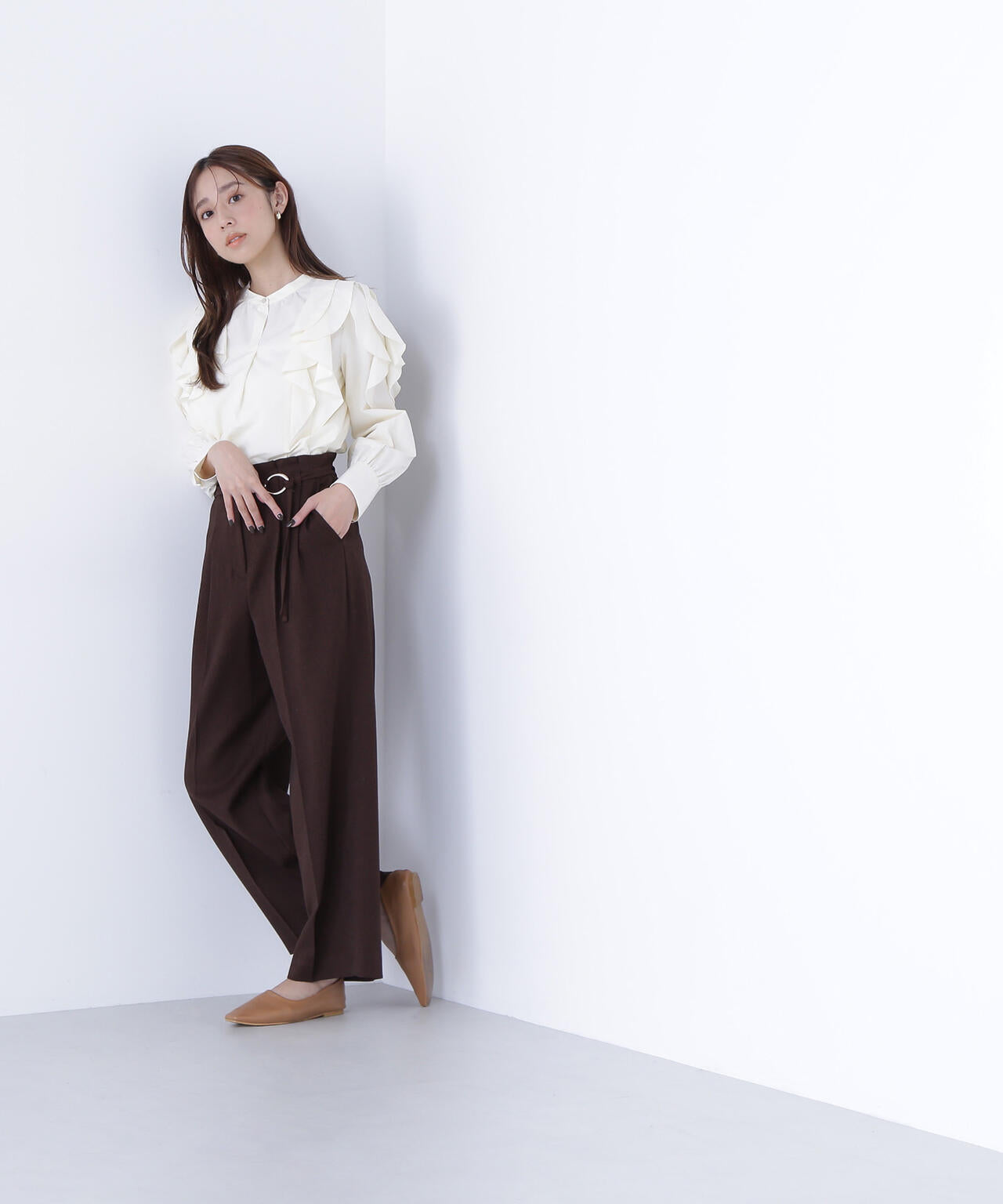 メタルポイントフリルブラウス