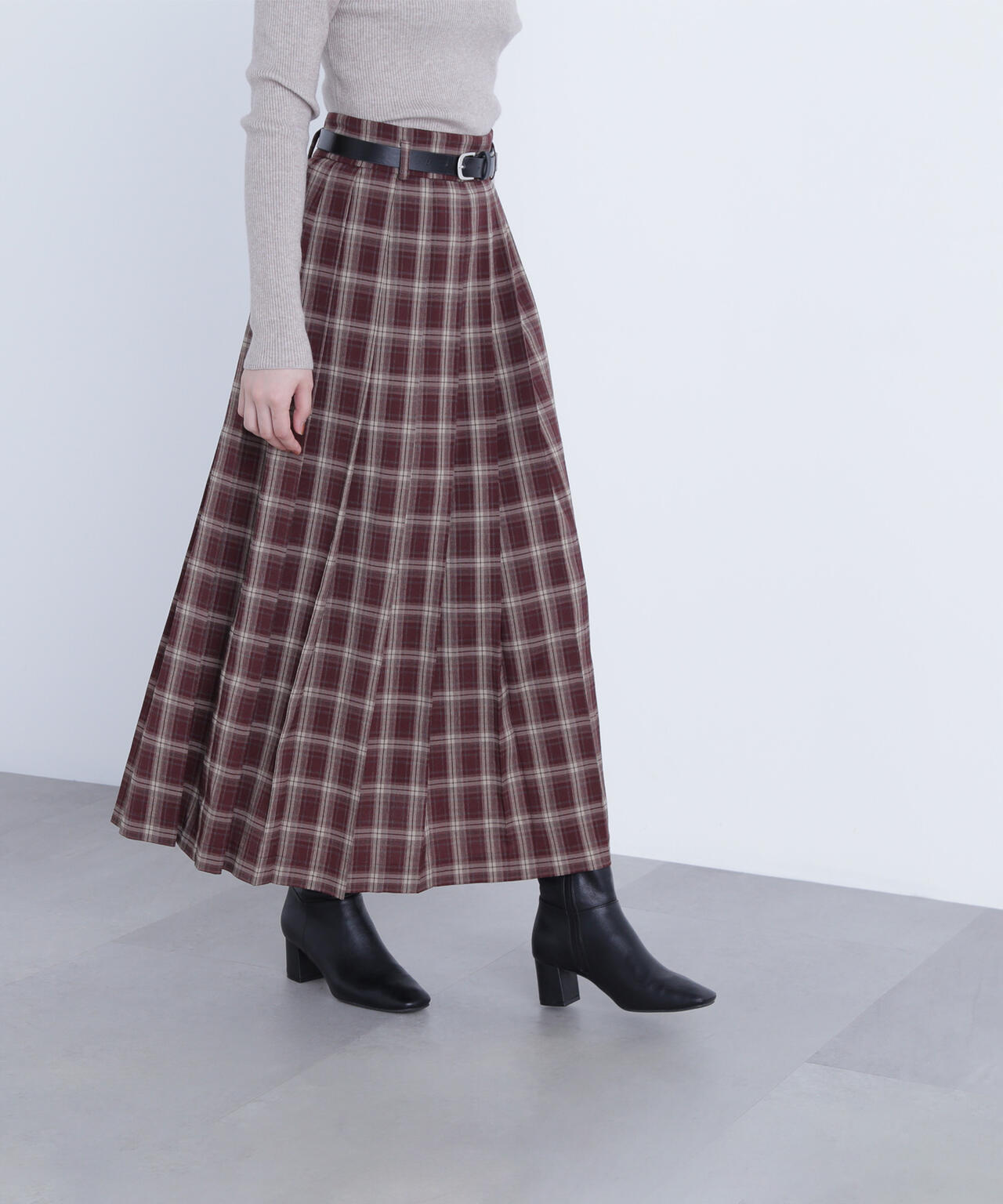 ベルテッドチェックプリーツスカート