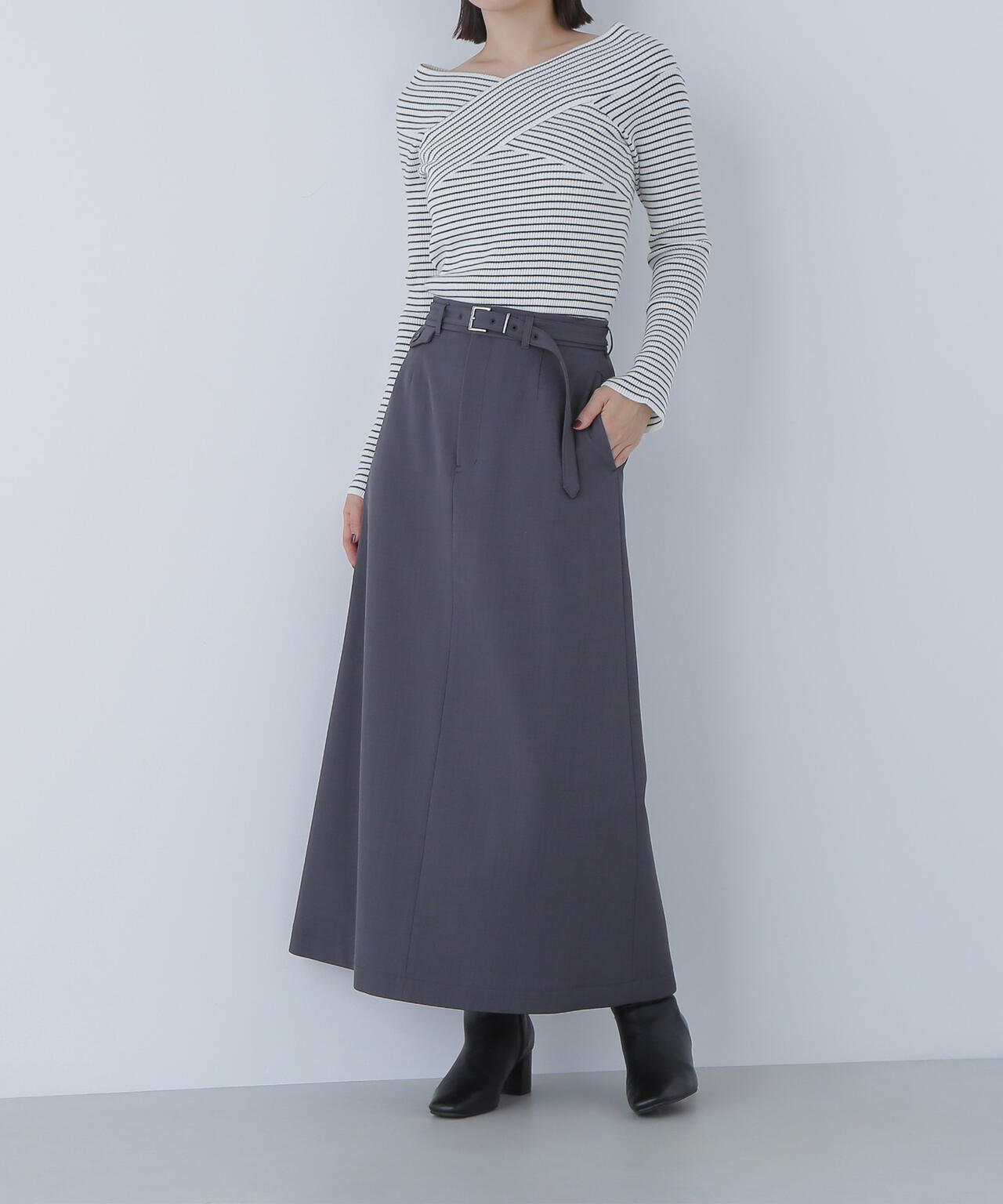 ベルテッドセミフレアロングスカート