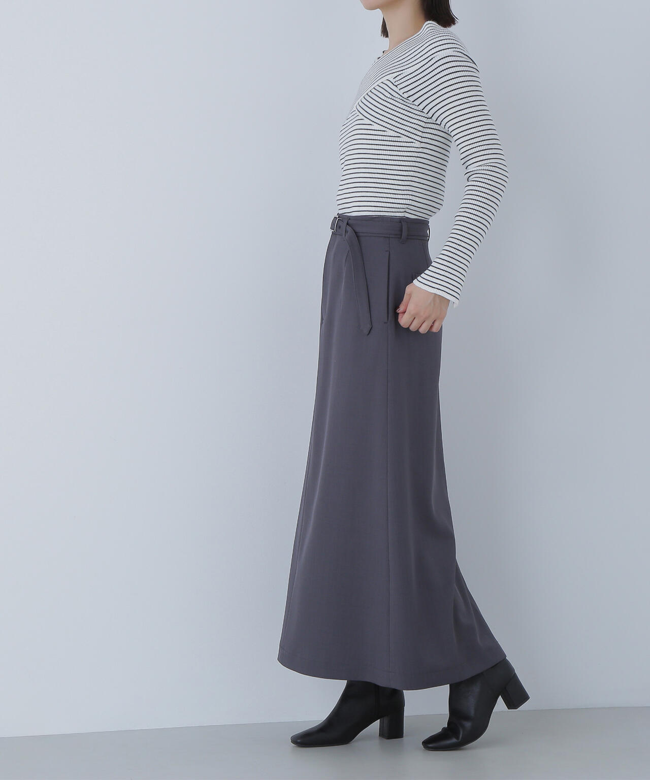 ベルテッドセミフレアロングスカート