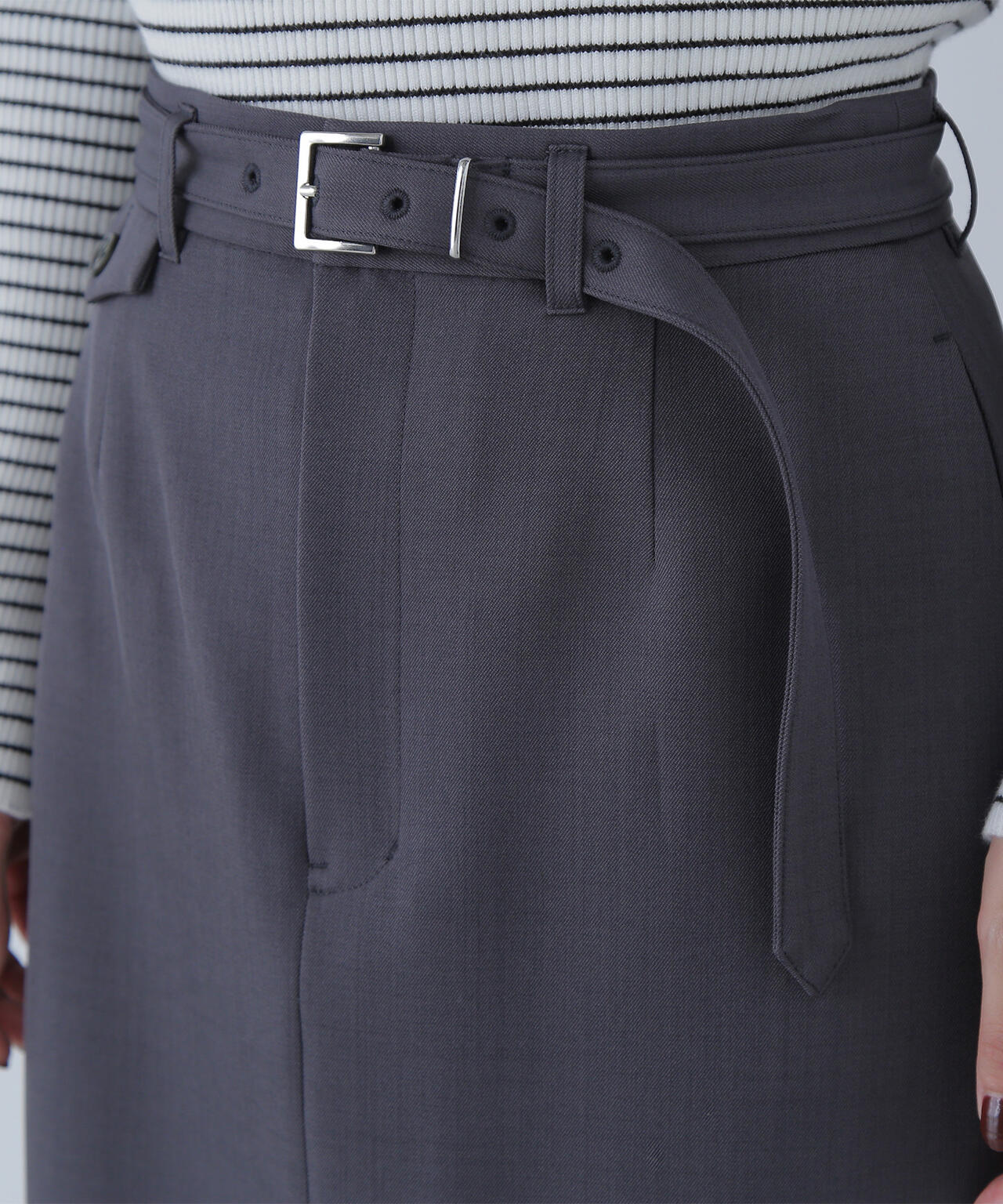 ベルテッドセミフレアロングスカート