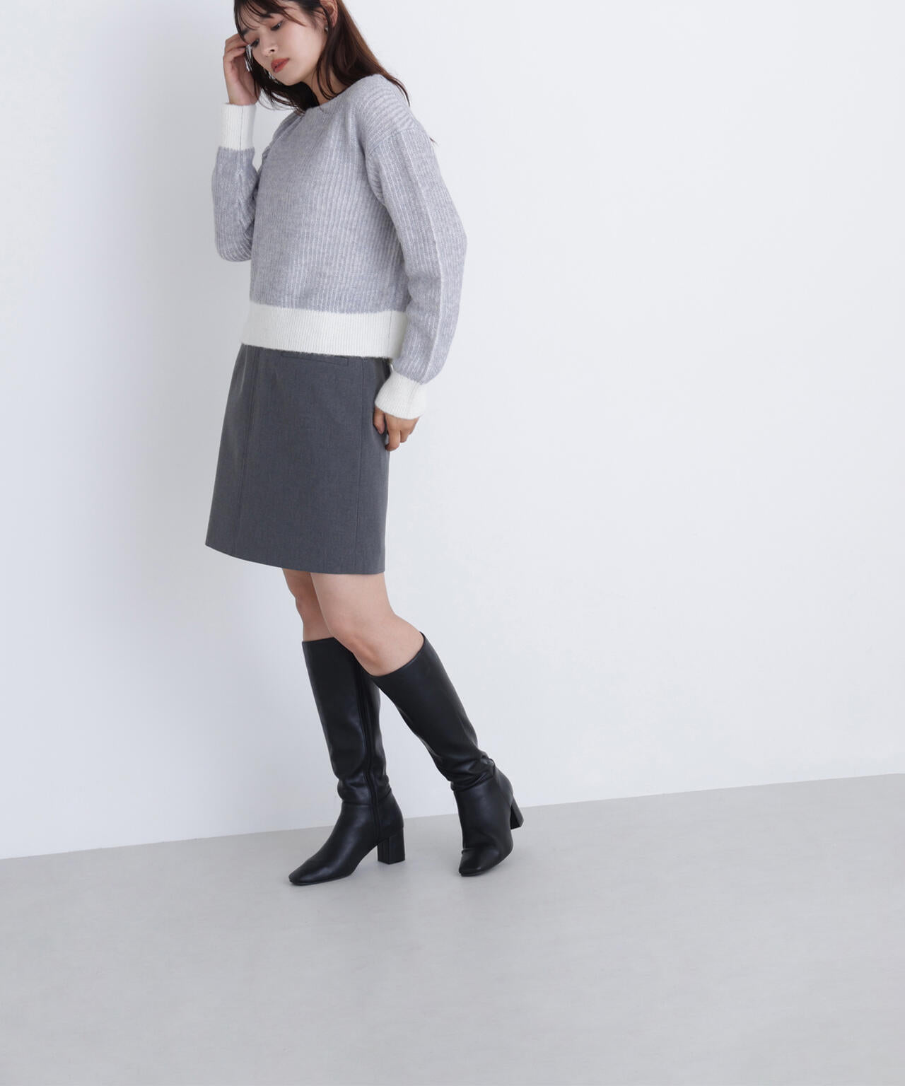 ポケットディテールミニスカート