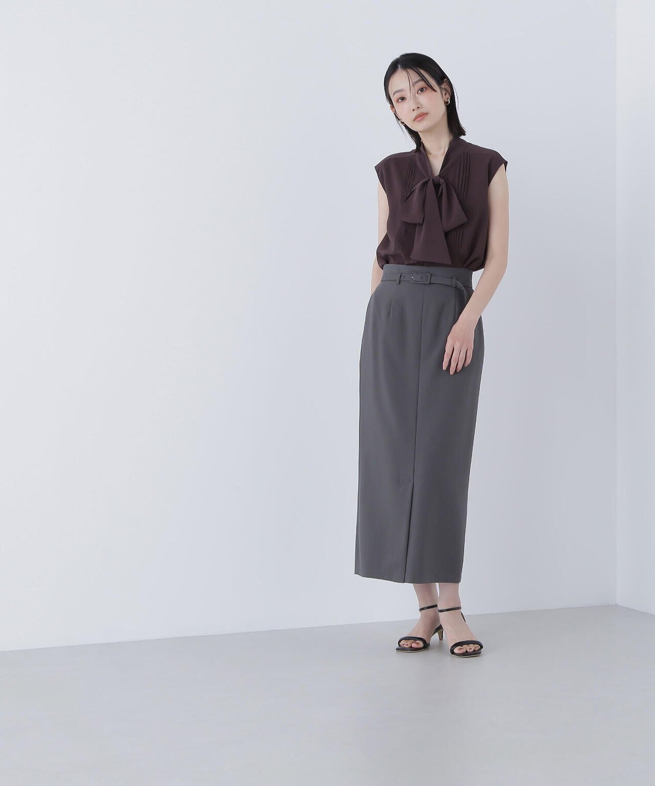 ベルテッドリネンライクナロースカート