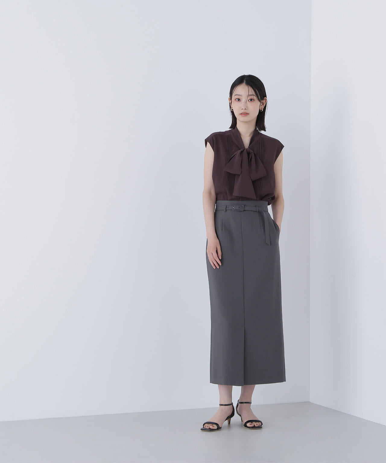 ベルテッドリネンライクナロースカート