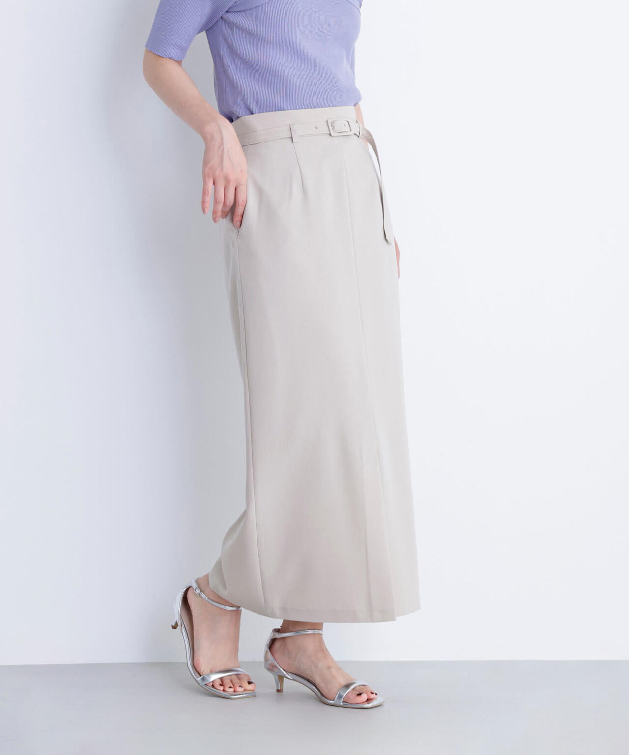 ベルテッドリネンライクナロースカート