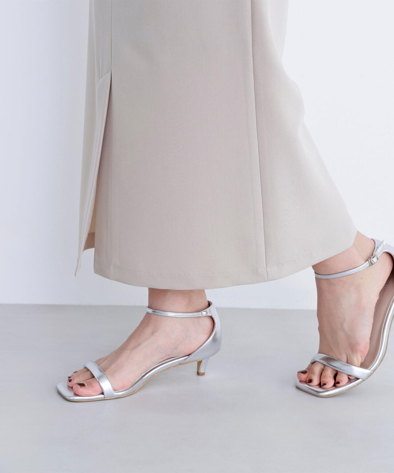 ベルテッドリネンライクナロースカート