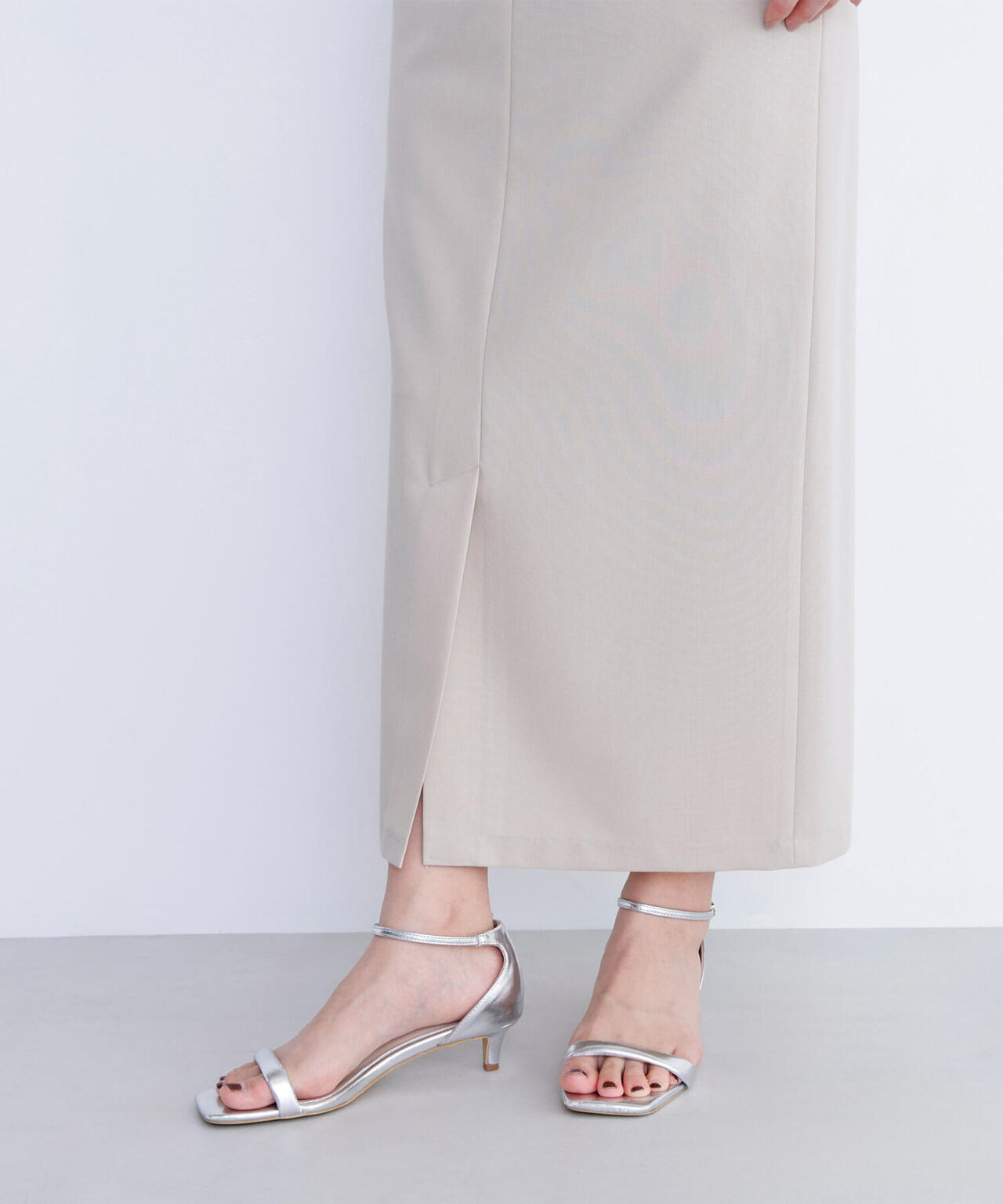 ベルテッドリネンライクナロースカート