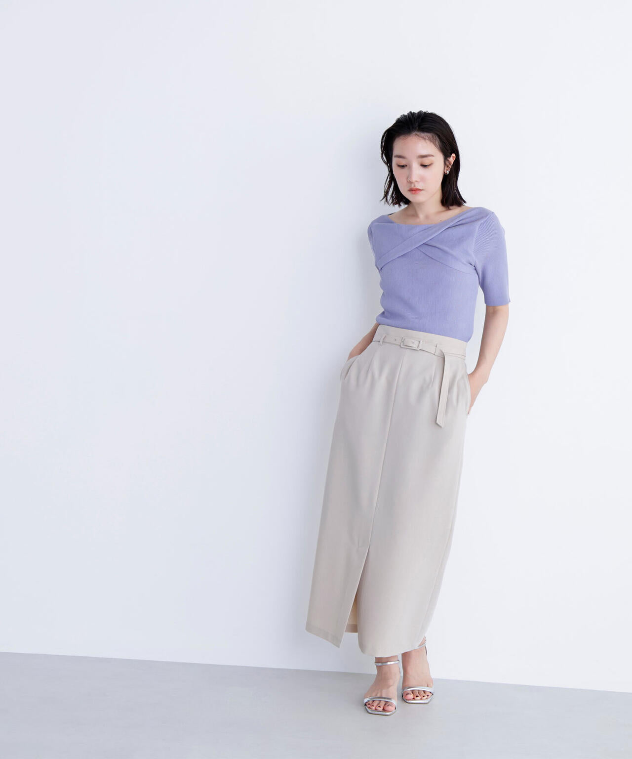 ベルテッドリネンライクナロースカート