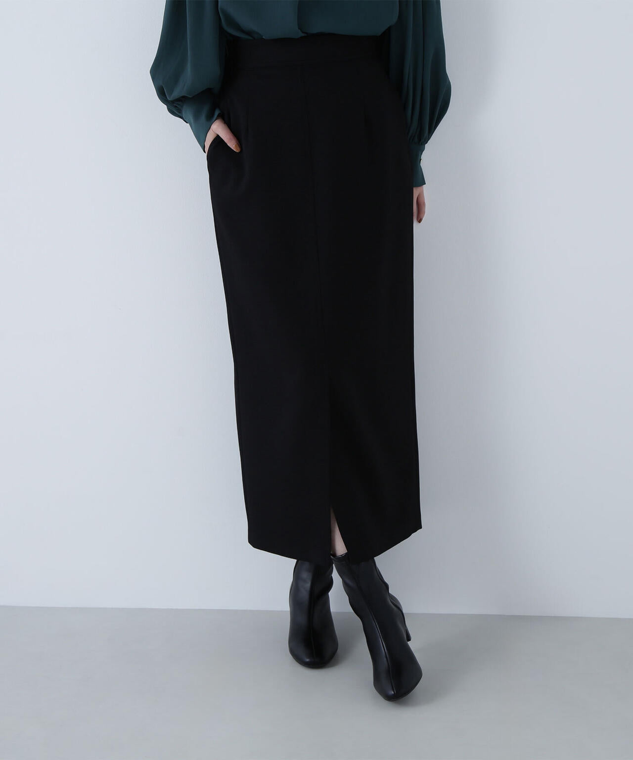 ウーリッシュカルゼシリーズ ナロースカート