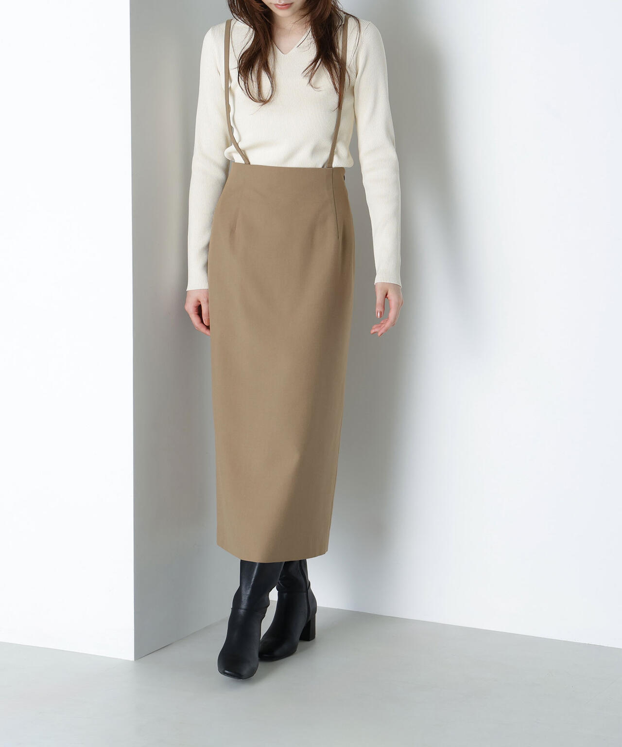 ストラップ付ナロースカート