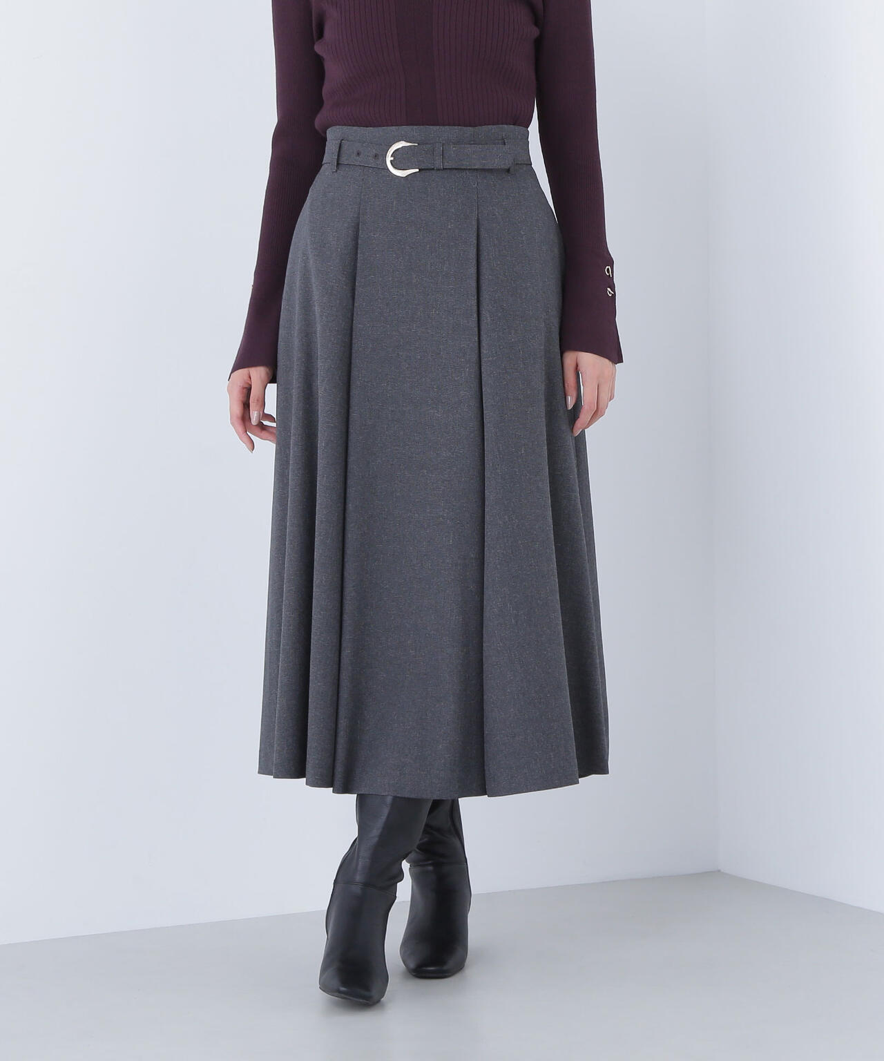 メタルバックルフレアスカート