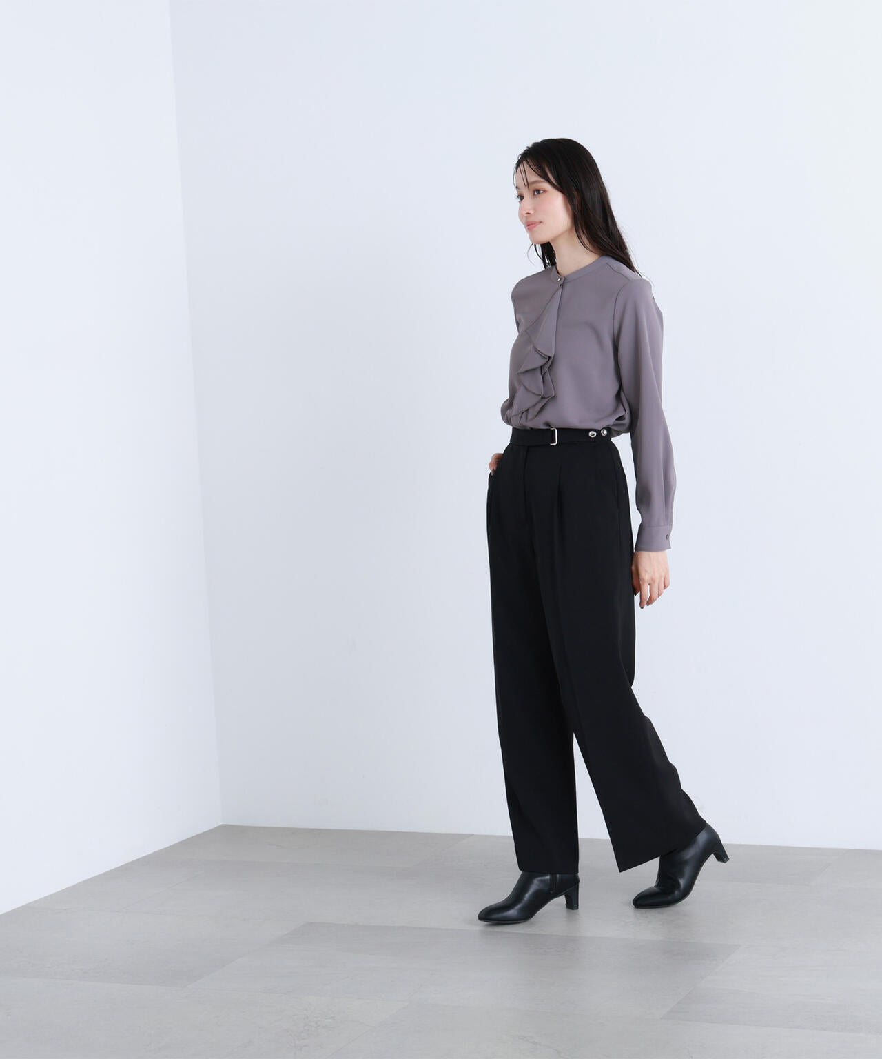 メタルディティールタックワイドパンツ