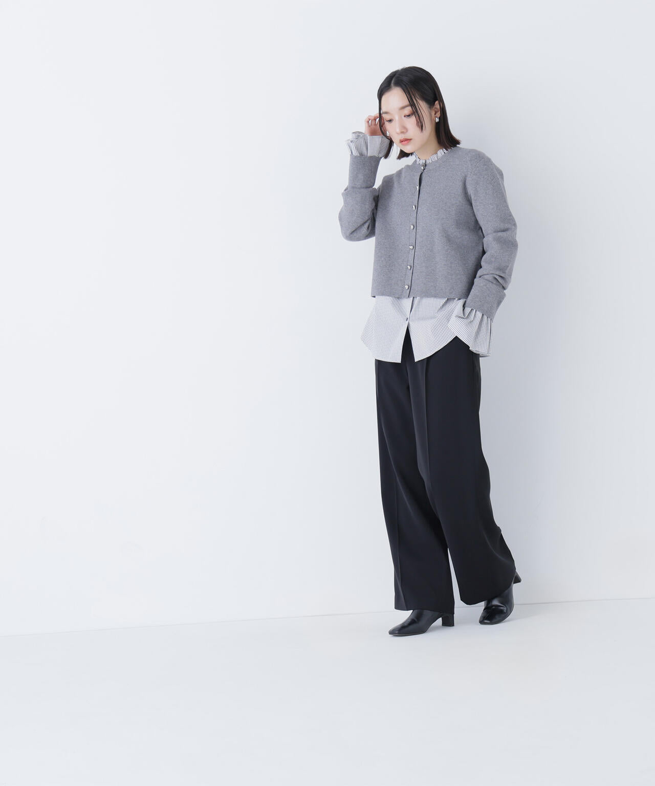 メタルディティールタックワイドパンツ